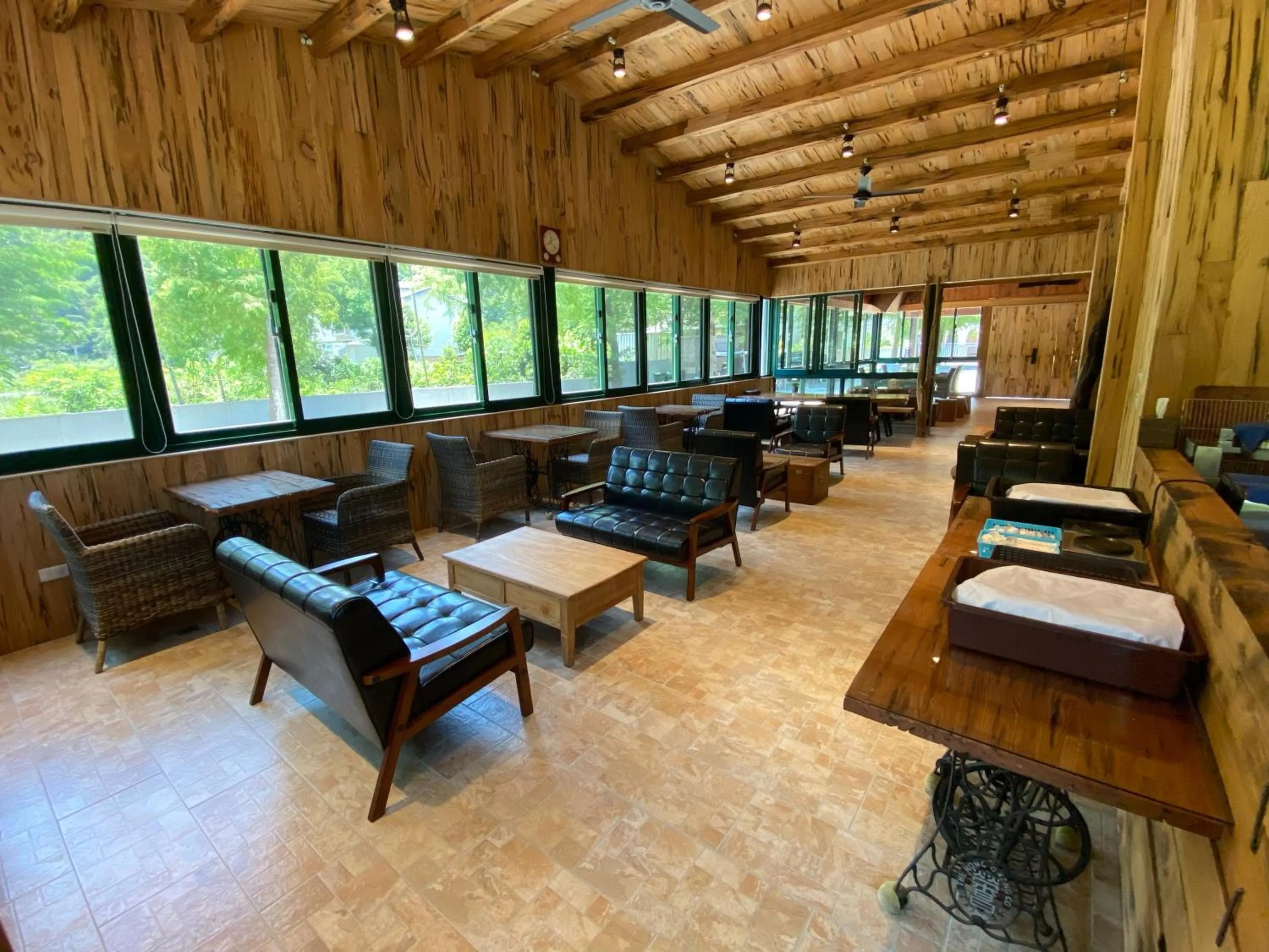 Restaurant/places to eat in Hinoki House