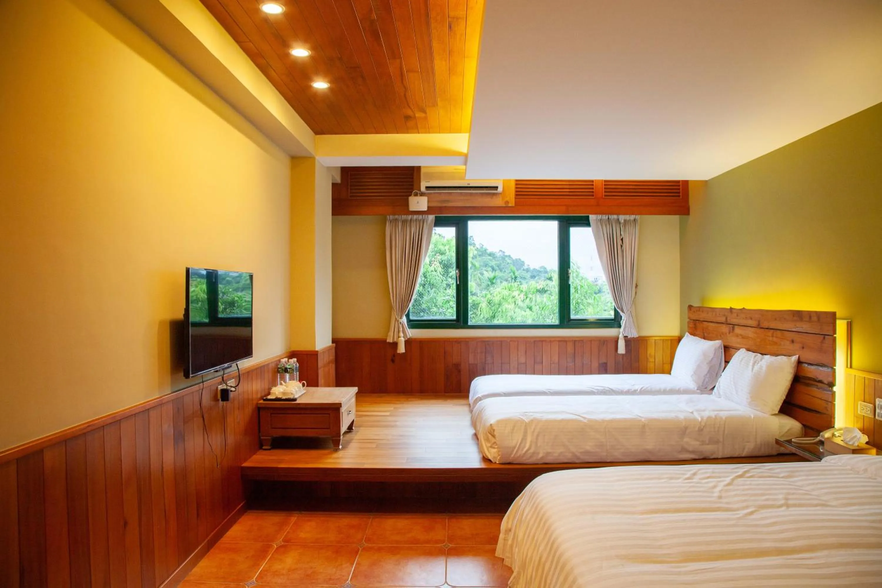 Photo of the whole room, Bed in Hinoki House