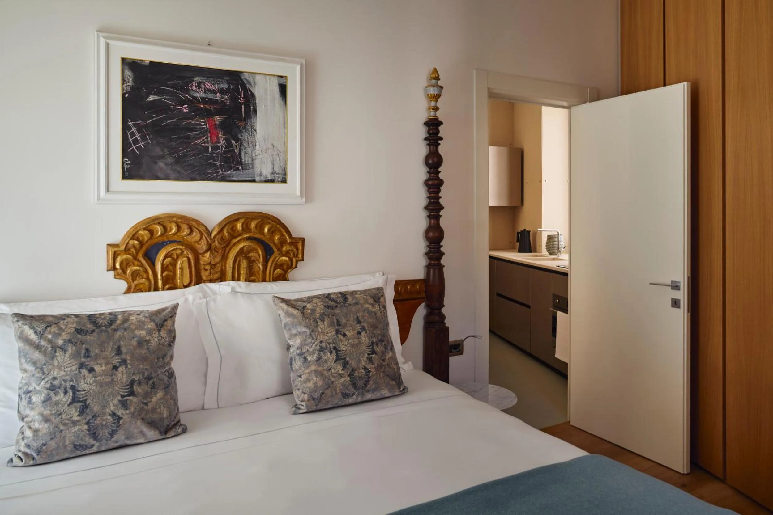 Bedroom, Bed in Palazzo Delle Pietre - Luxury Apartments