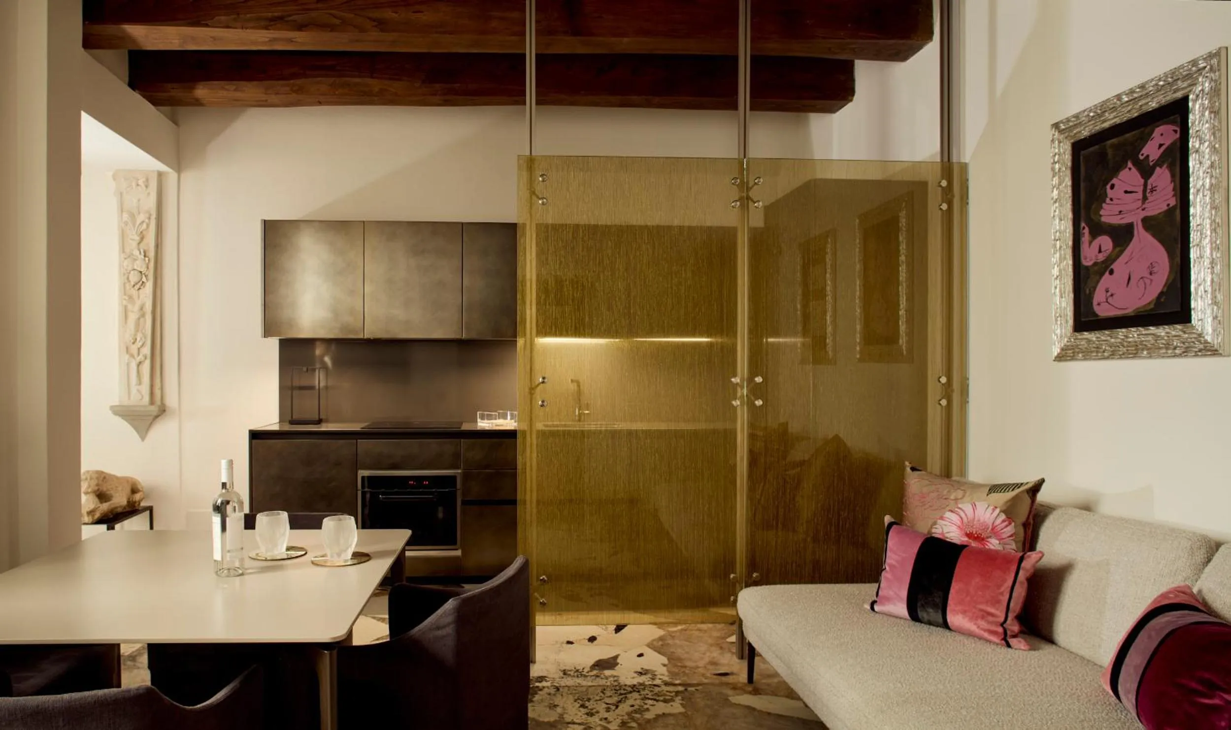 Kitchen or kitchenette in Palazzo Delle Pietre - Luxury Apartments
