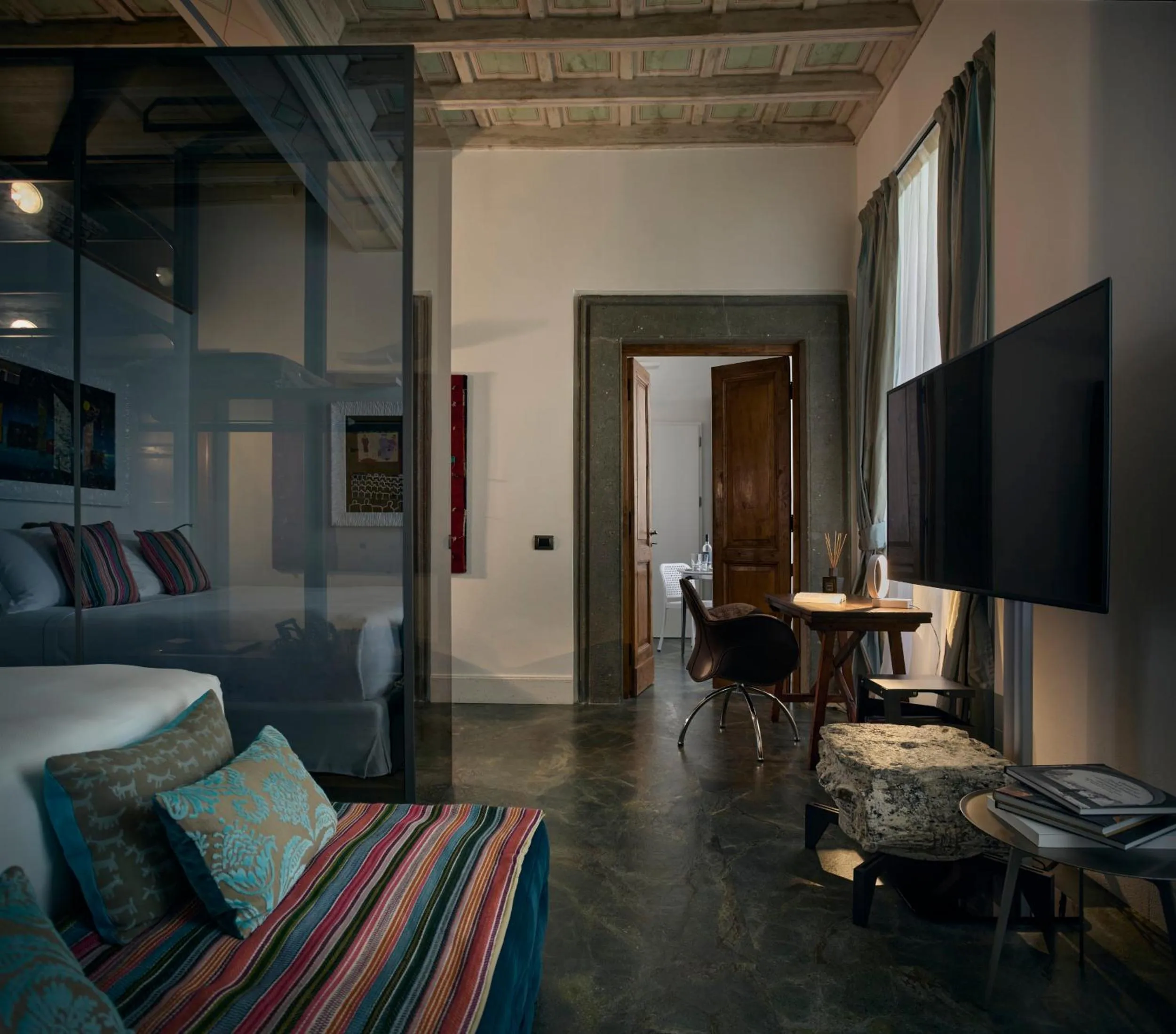 Photo of the whole room, Bed in Palazzo Delle Pietre - Luxury Apartments