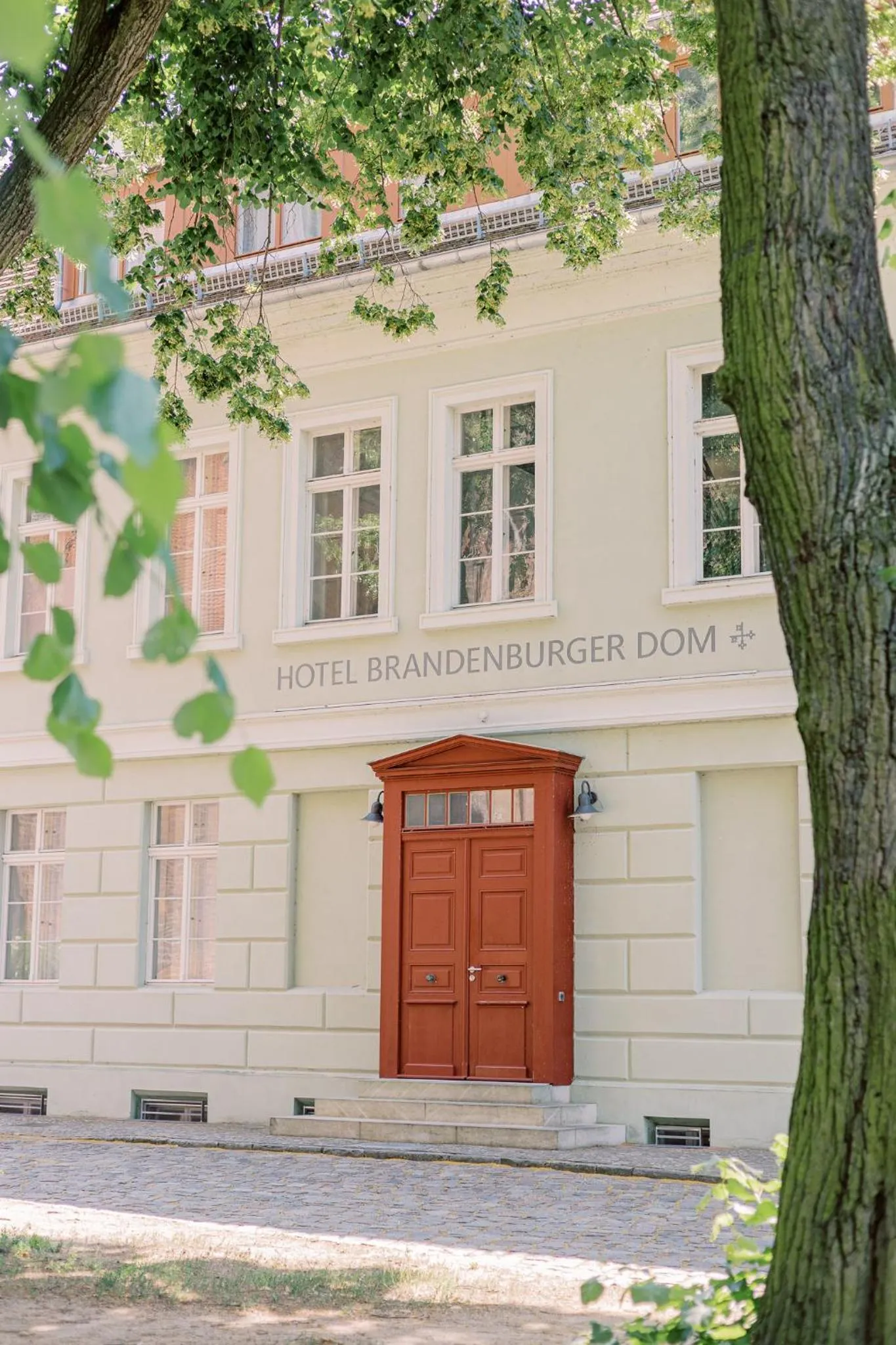 Facade/entrance in Hotel Brandenburger Dom