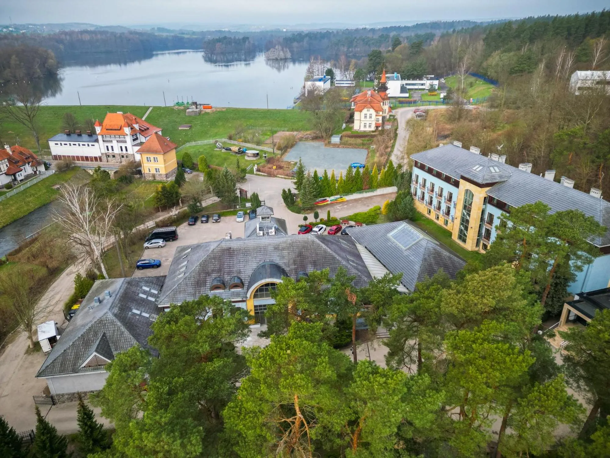 Property building in 4 Pory Roku Resort Sauna & Spa