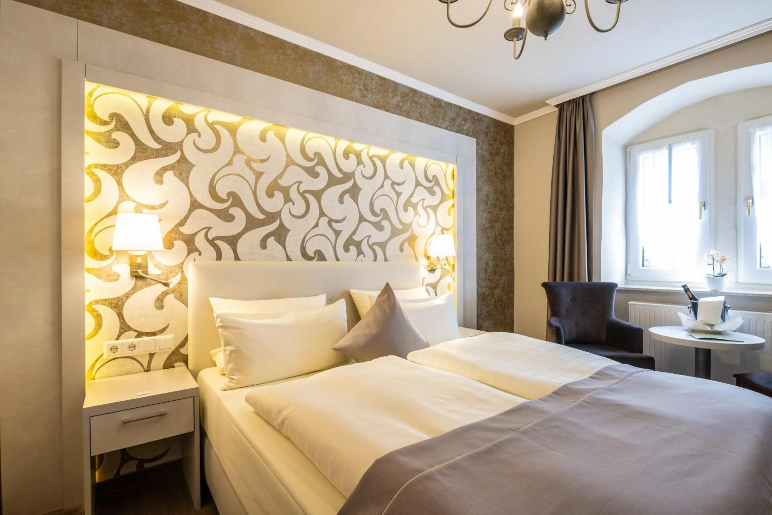 Bedroom, Bed in Schloß-Hotel Petry