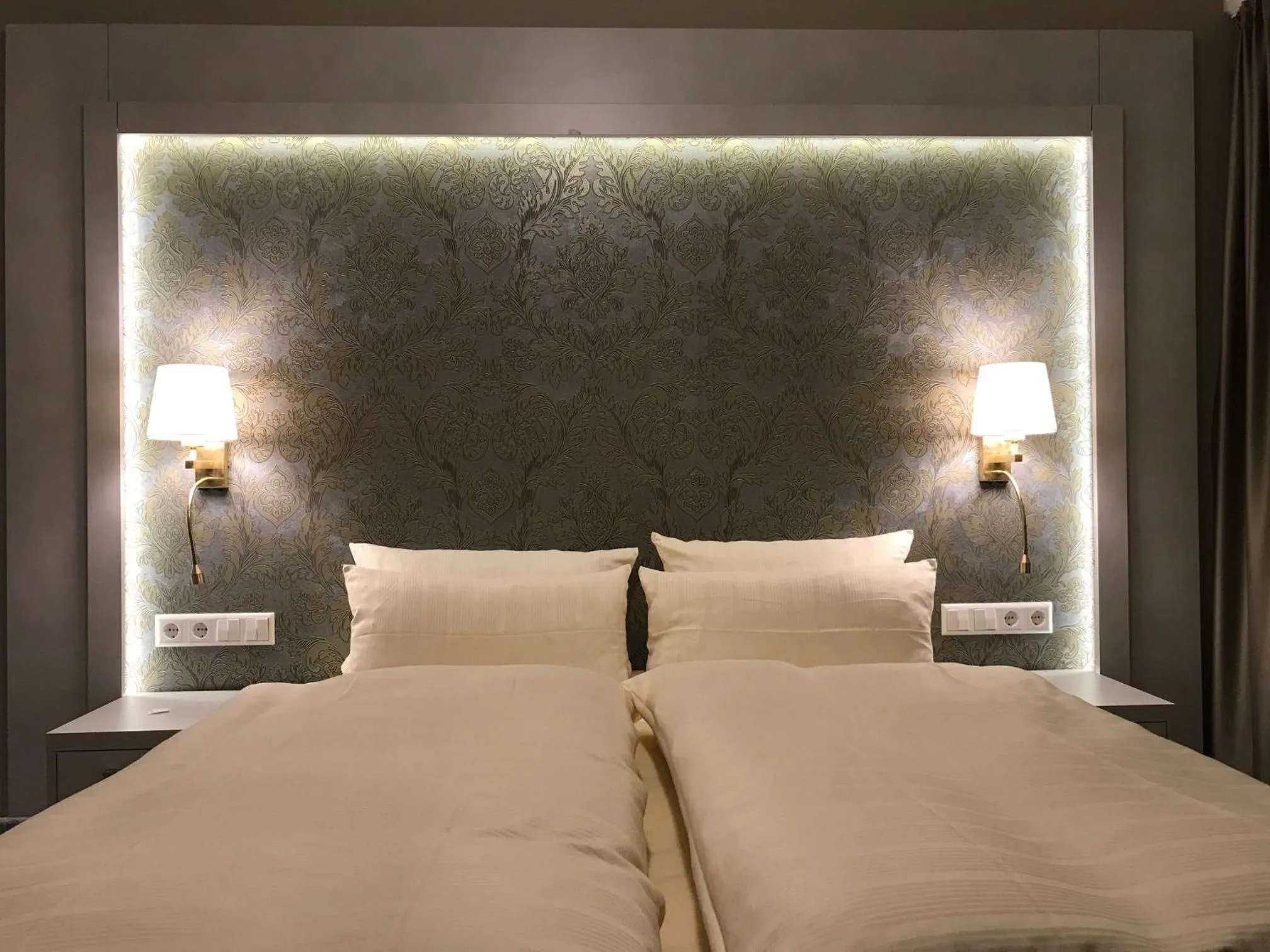 Bedroom, Bed in Schloß-Hotel Petry