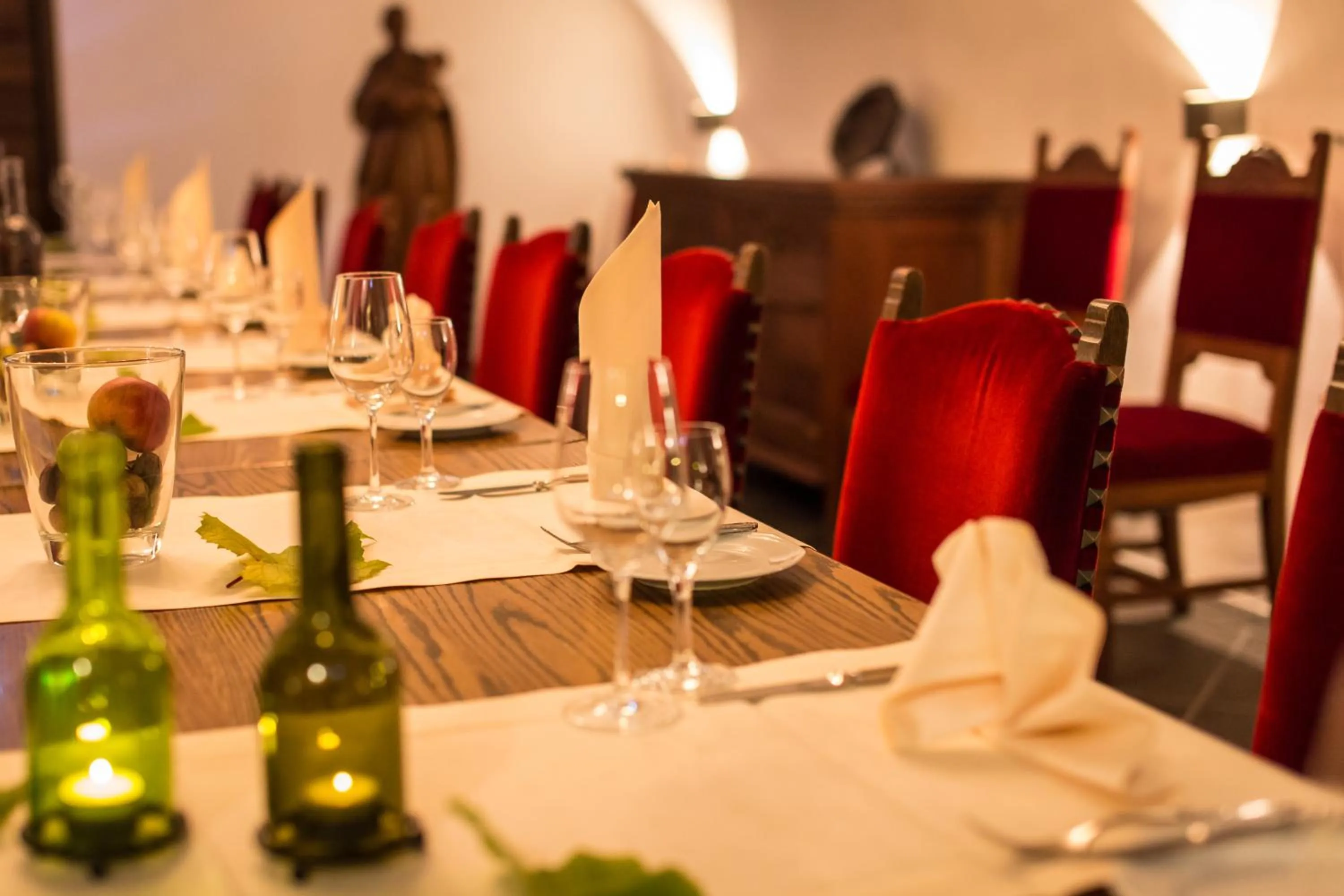 Restaurant/places to eat in Schloß-Hotel Petry