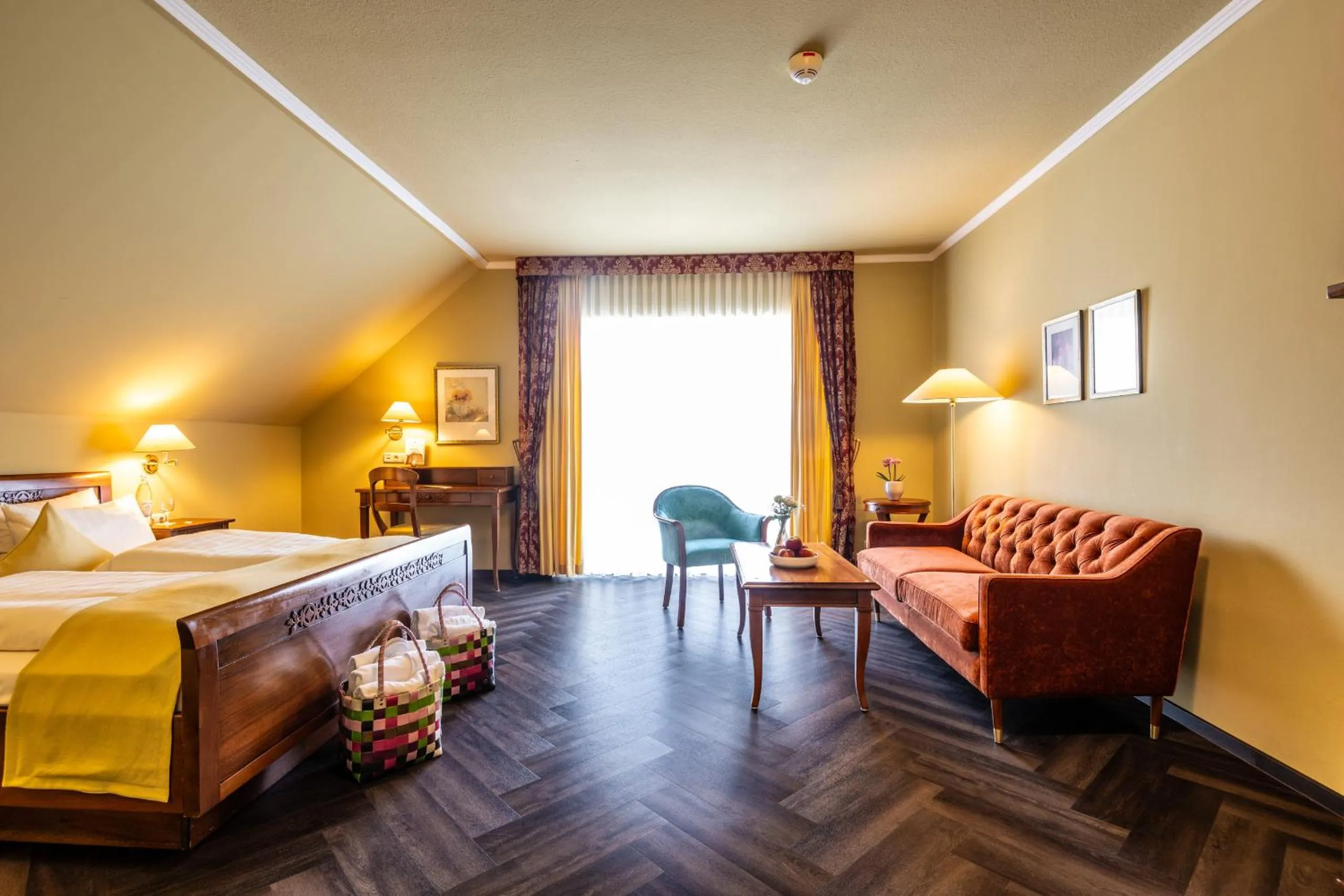 Bedroom, Bed in Schloß-Hotel Petry