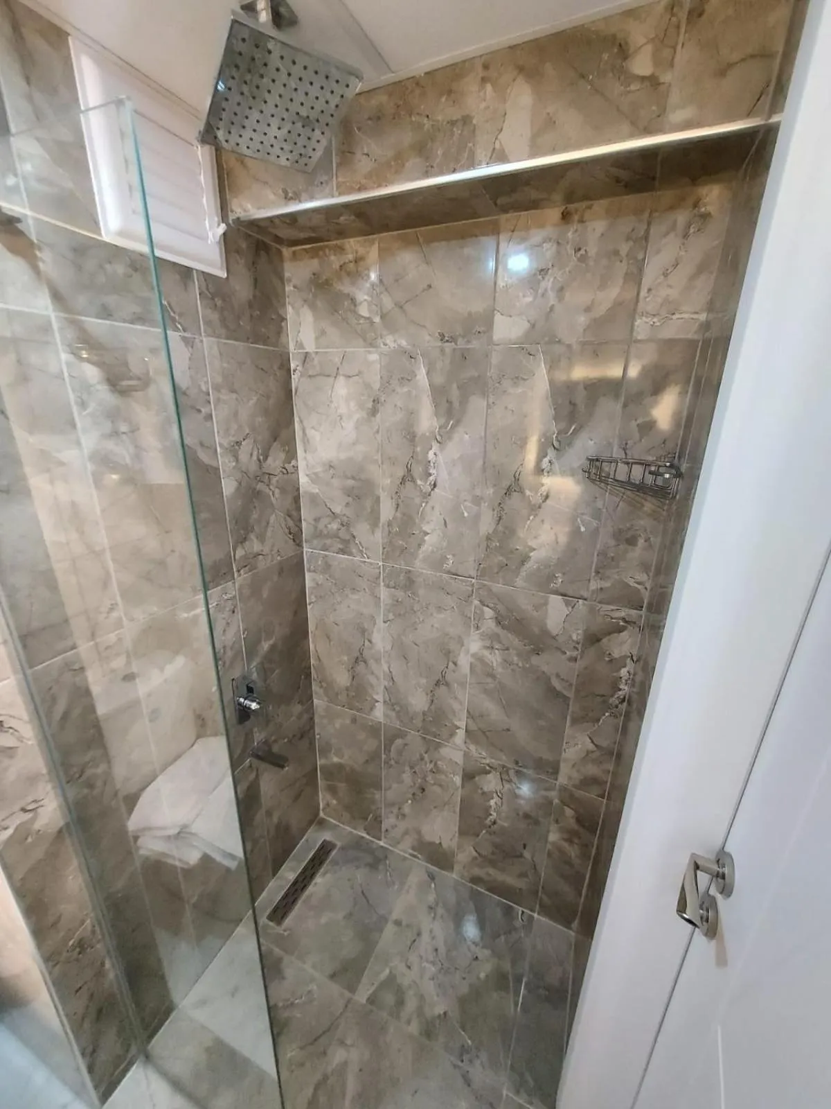 Shower in ESKOPPremium OTEL