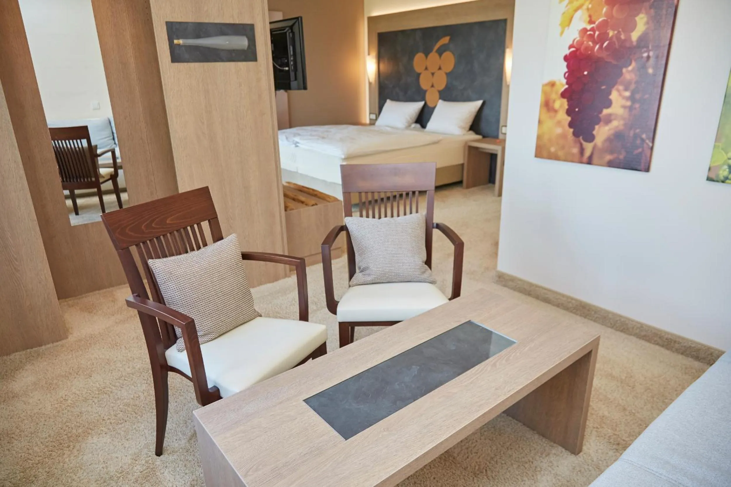 Photo of the whole room, Bed in Hotel-Gasthof Die Post Brennerei Frankenhöhe