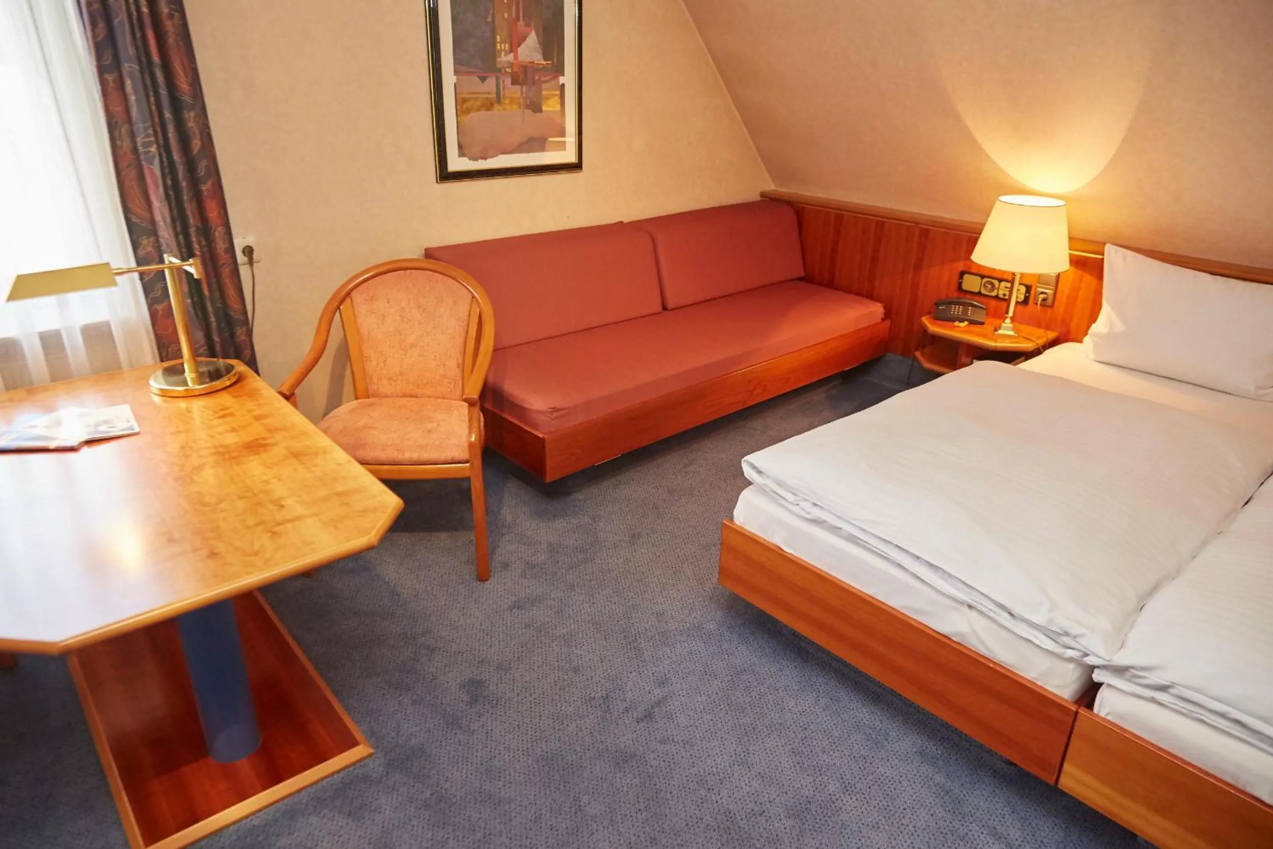 Photo of the whole room, Bed in Hotel-Gasthof Die Post Brennerei Frankenhöhe