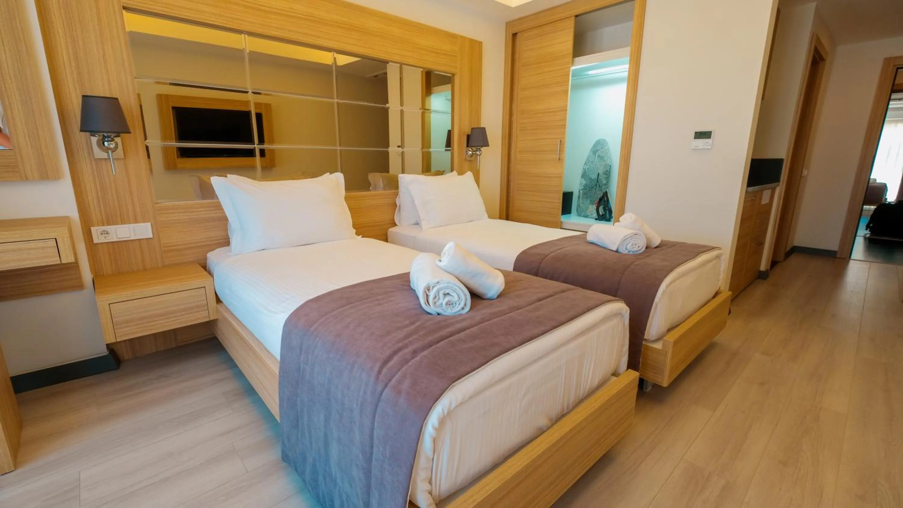 Photo of the whole room, Bed in Alesta Midtown