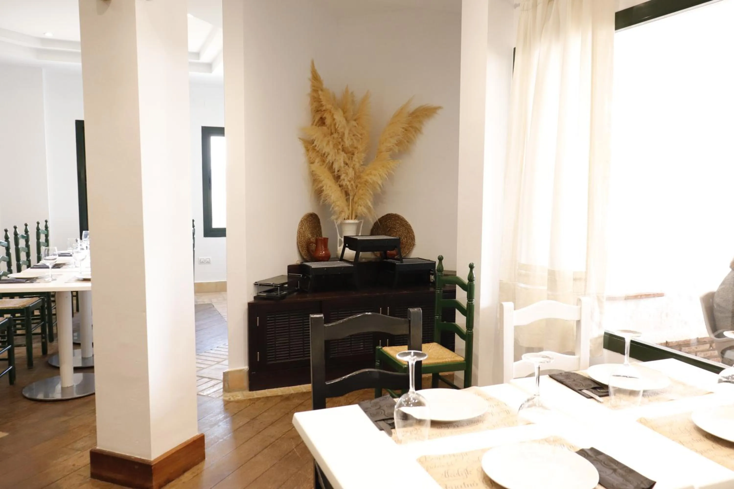 Restaurant/places to eat in Hostal Restaurante Benalup Golf