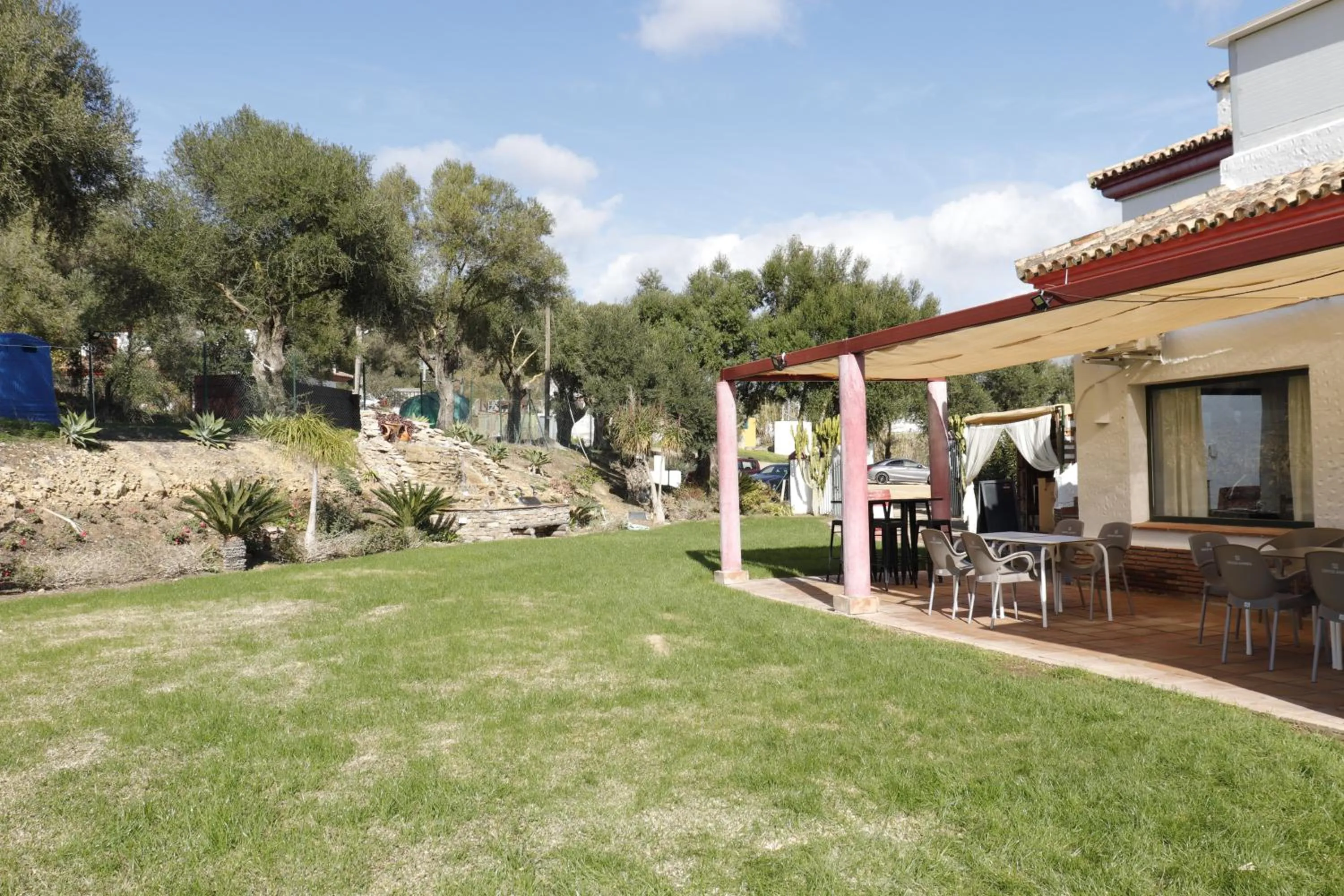 Restaurant/places to eat in Hostal Restaurante Benalup Golf