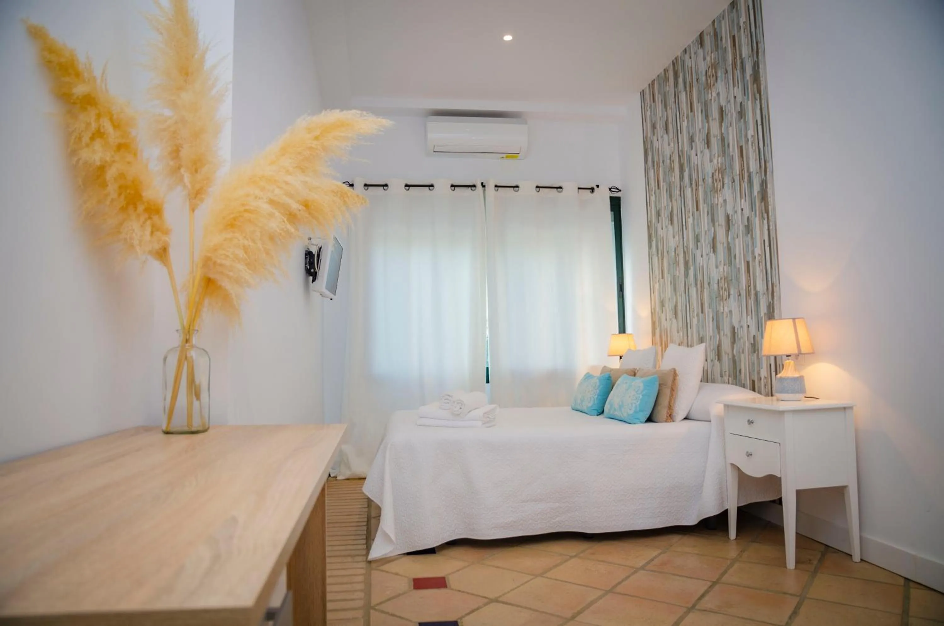 Bed in Hostal Restaurante Benalup Golf