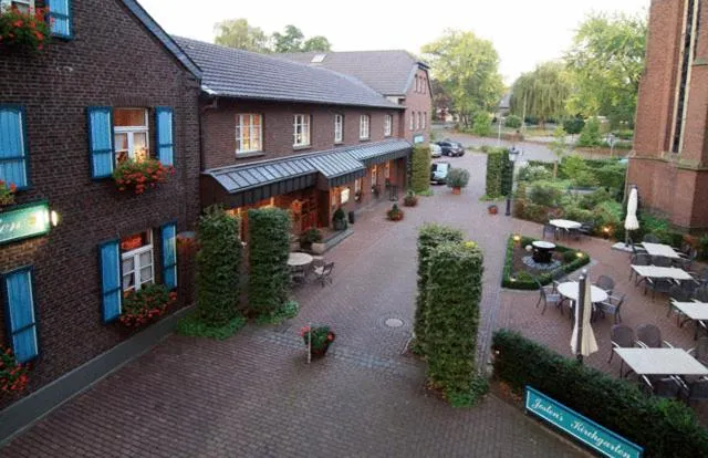 Facade/entrance in Hotel Josten