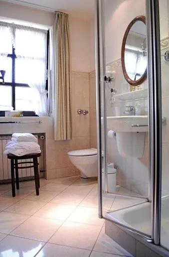 Bathroom in Hotel Josten