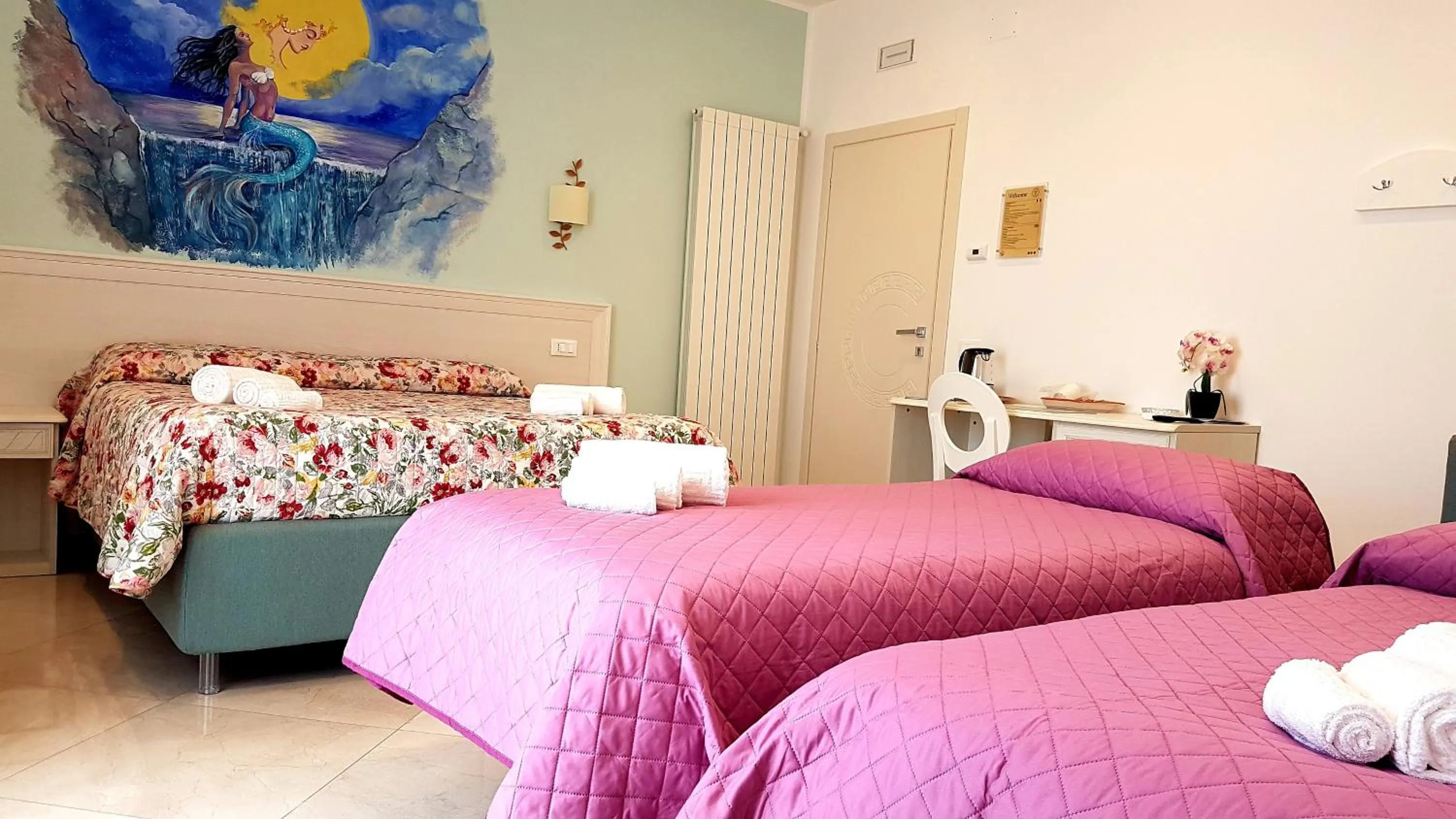 Photo of the whole room, Bed in Olimpo degli Dei