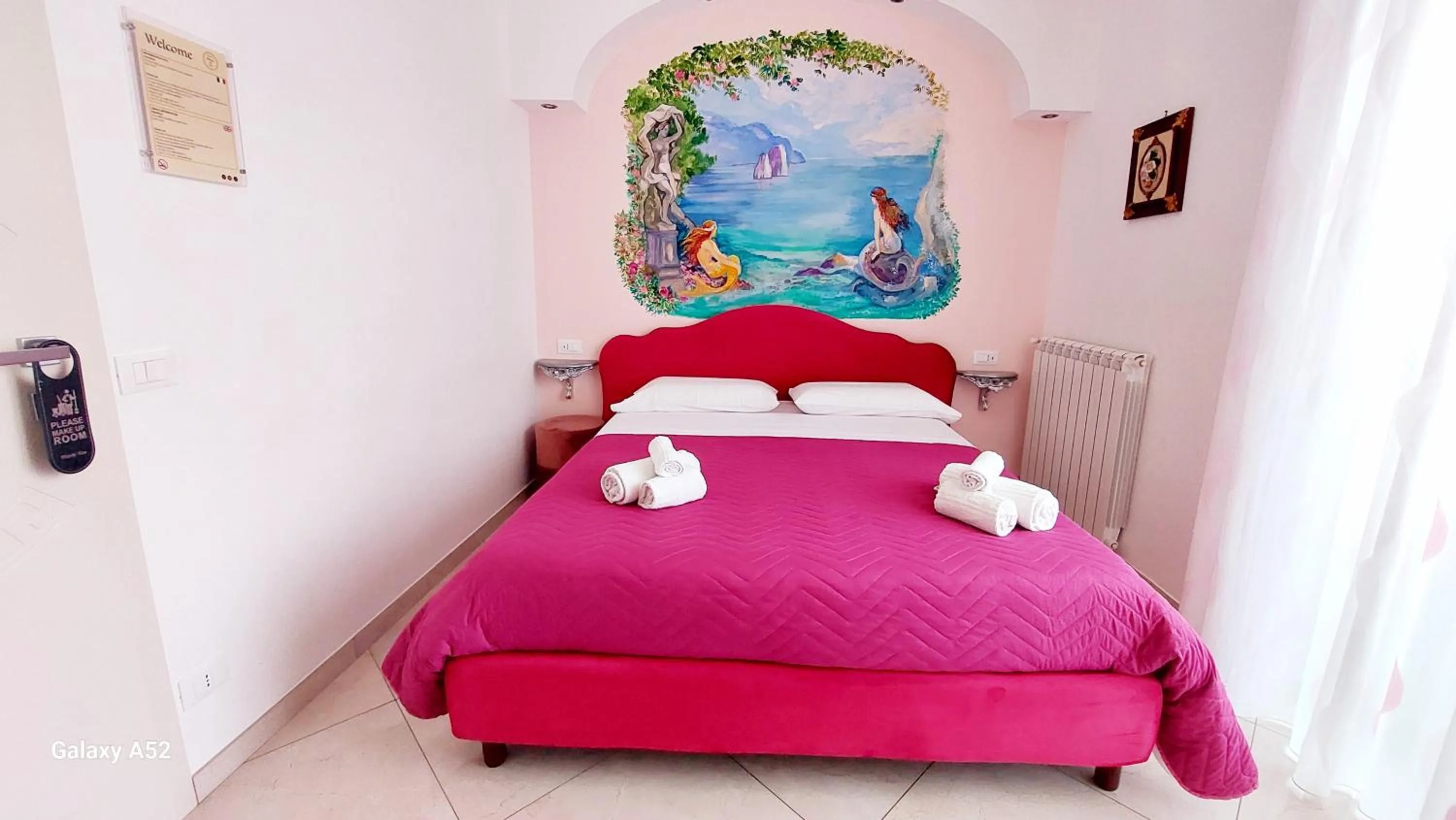Photo of the whole room, Bed in Olimpo degli Dei