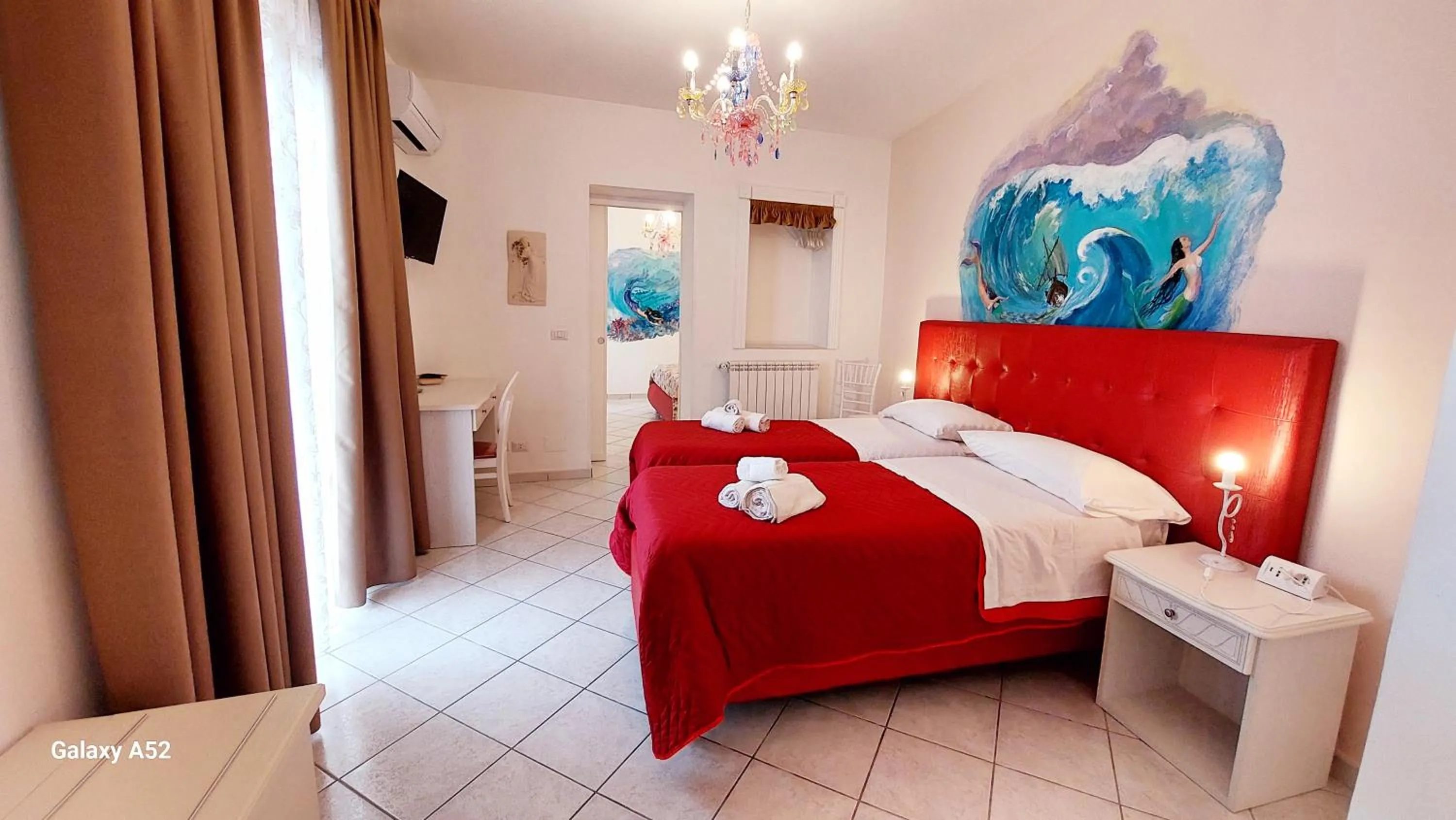 Photo of the whole room, Bed in Olimpo degli Dei