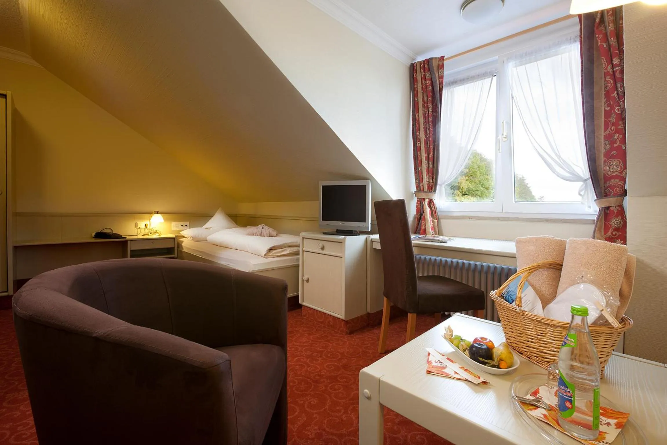 Bedroom, Bed in Ringhotel Sonneck