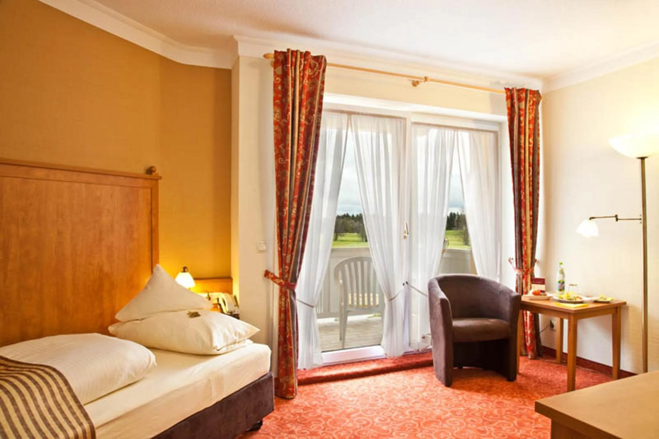 Bedroom, Bed in Ringhotel Sonneck