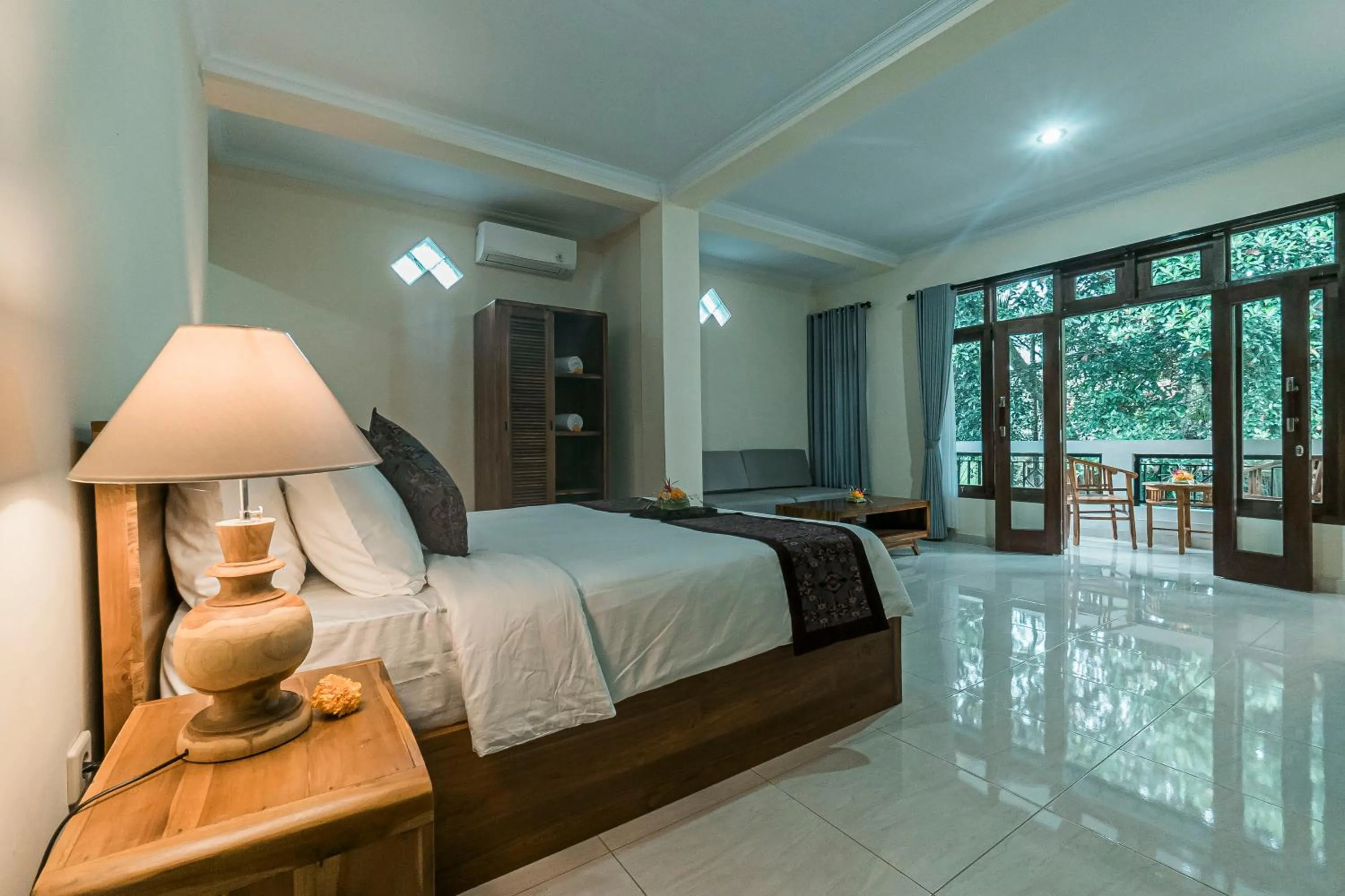 Bed in Vaneka Garden House