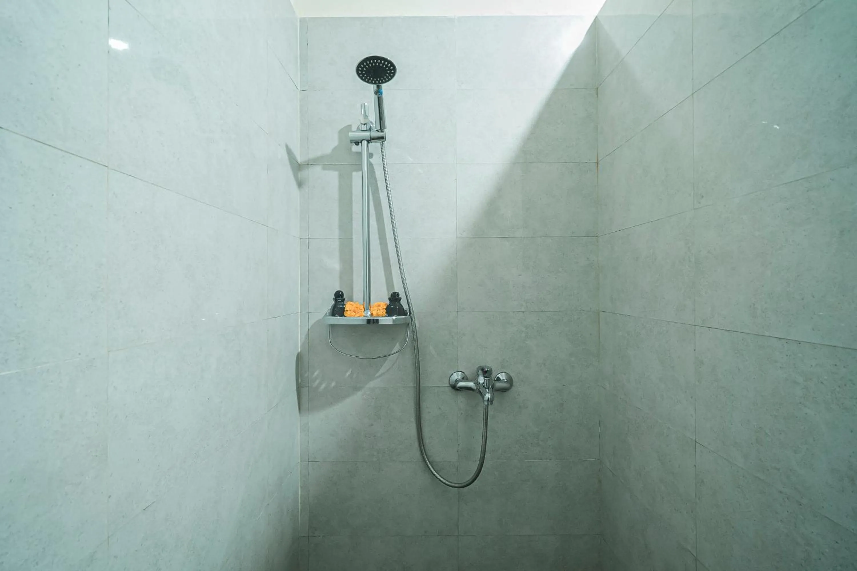 Shower in Vaneka Garden House