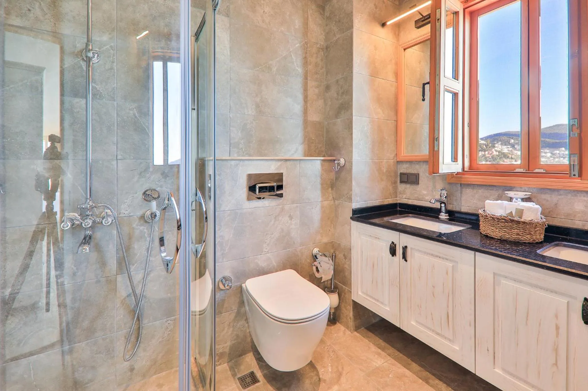 Toilet, Bathroom in Pier House Hotel