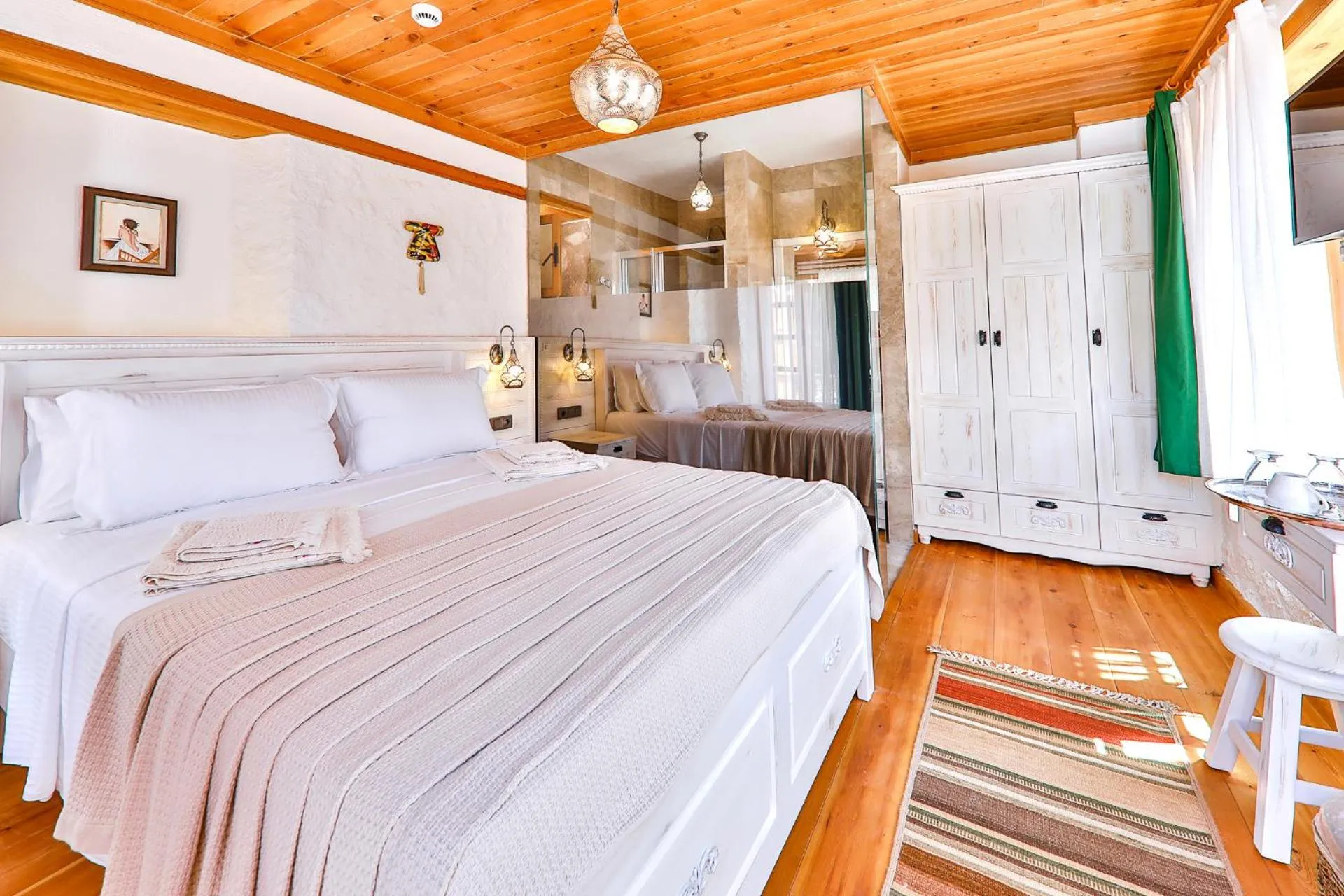 Bedroom in Pier House Hotel