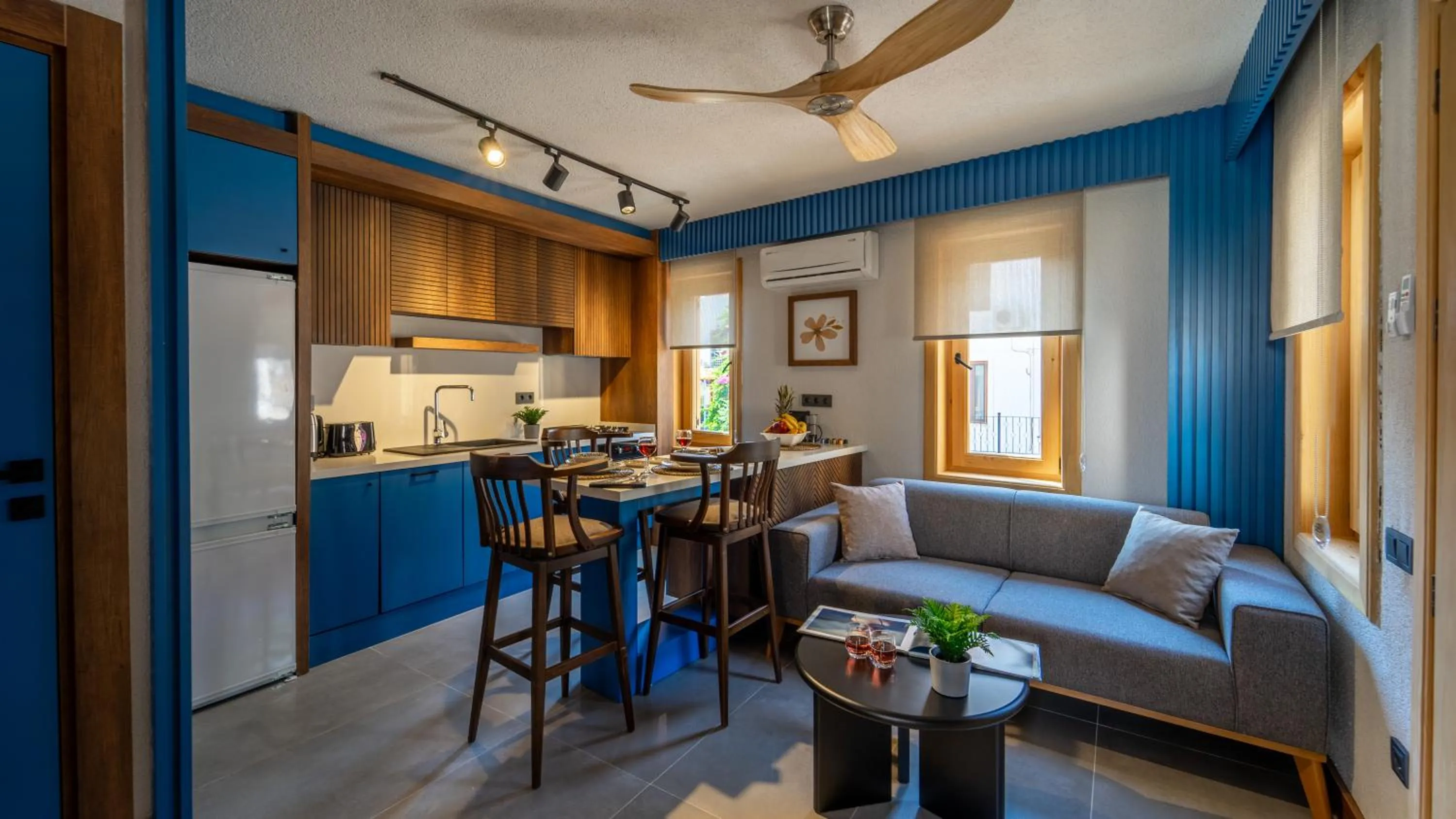 Kitchen or kitchenette, Restaurant/Places to Eat in Pier House Hotel