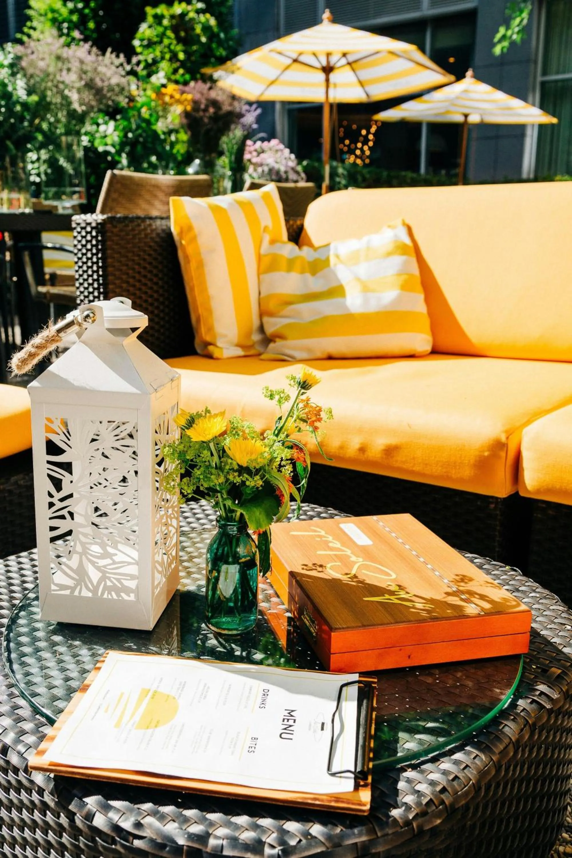 Lounge or bar in Le Meridien Munich