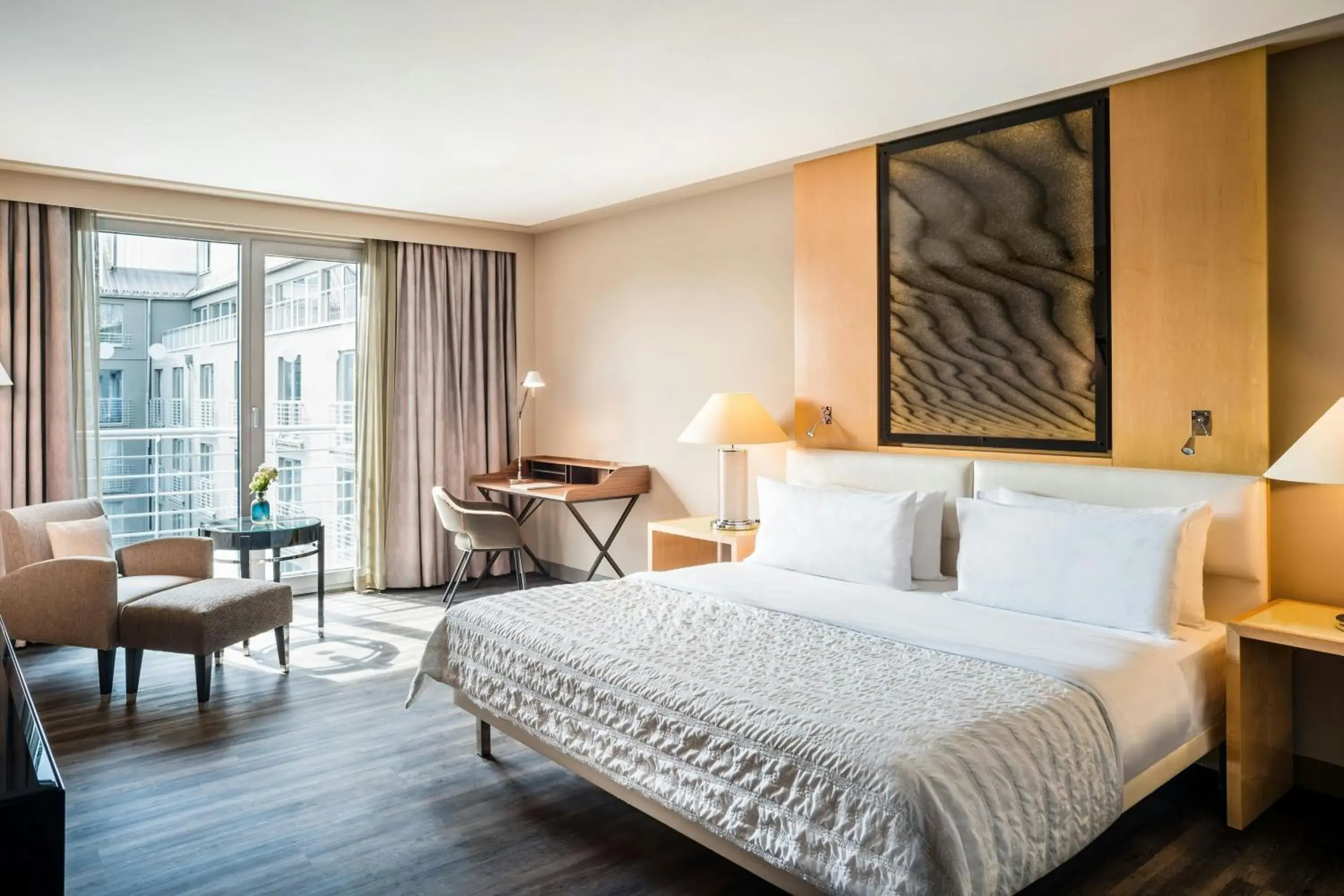 Deluxe Garden, Guest room, 1 King, Garden view in Le Meridien Munich Deluxe Garden, Guest room, 1 King, Garden view in Le Meridien Munich