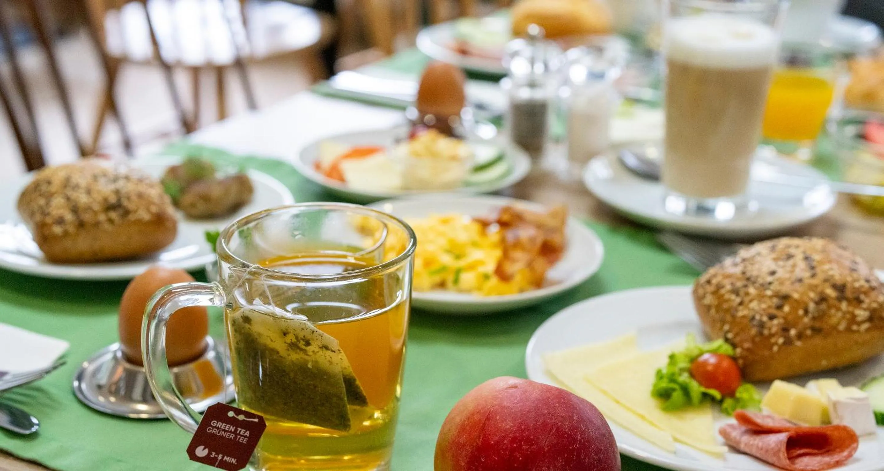 Breakfast in PLAZA INN Braunschweig City Süd