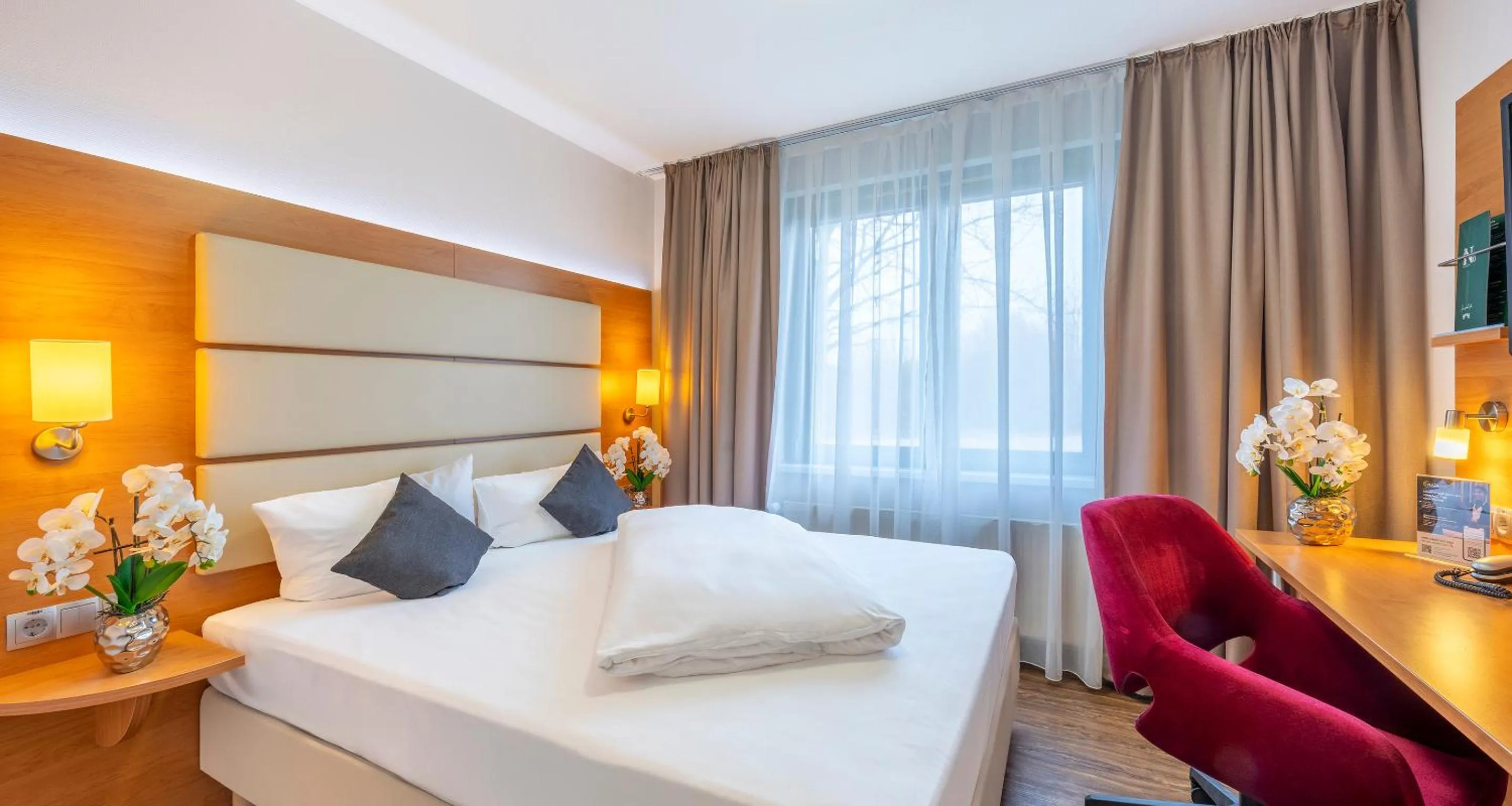 Bed in PLAZA INN Braunschweig City Süd