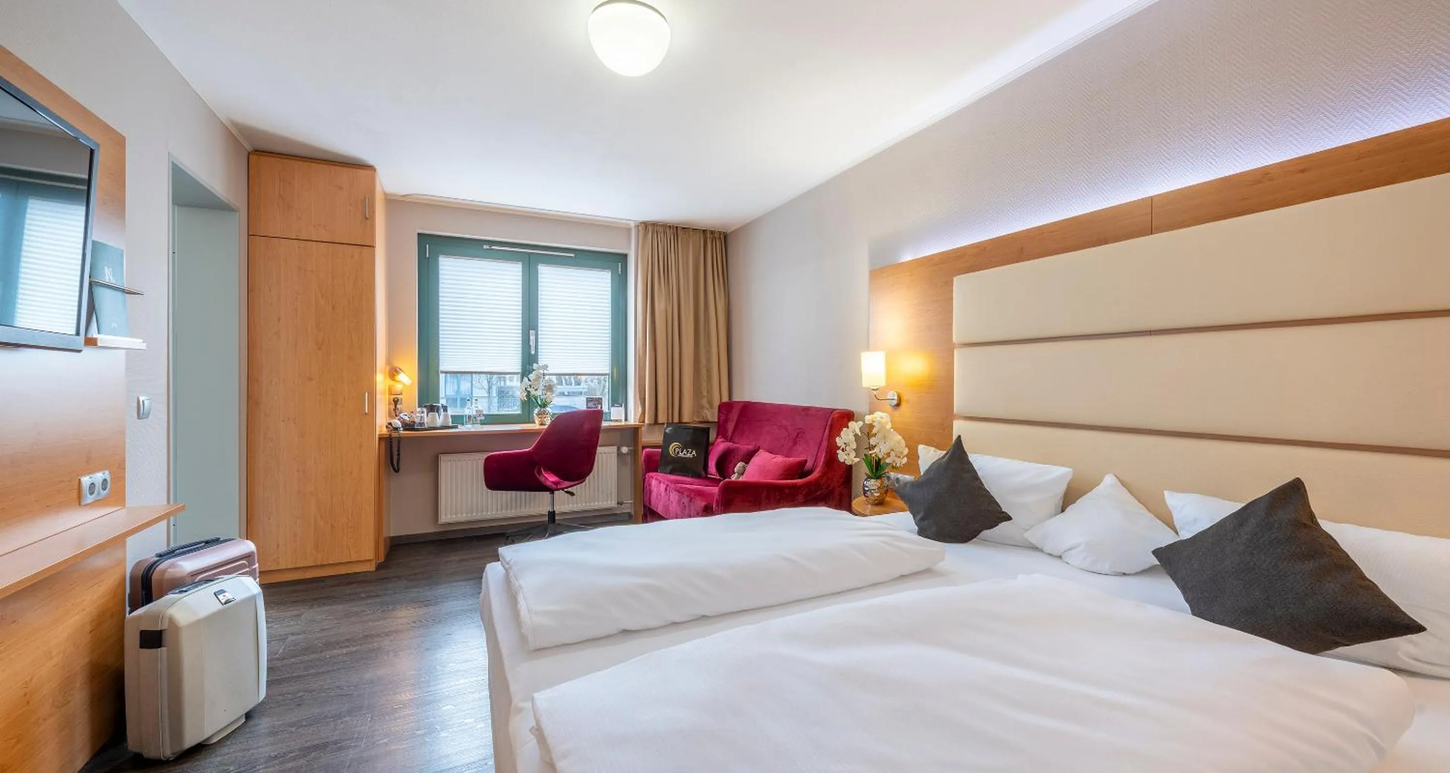 Bed in PLAZA INN Braunschweig City Süd