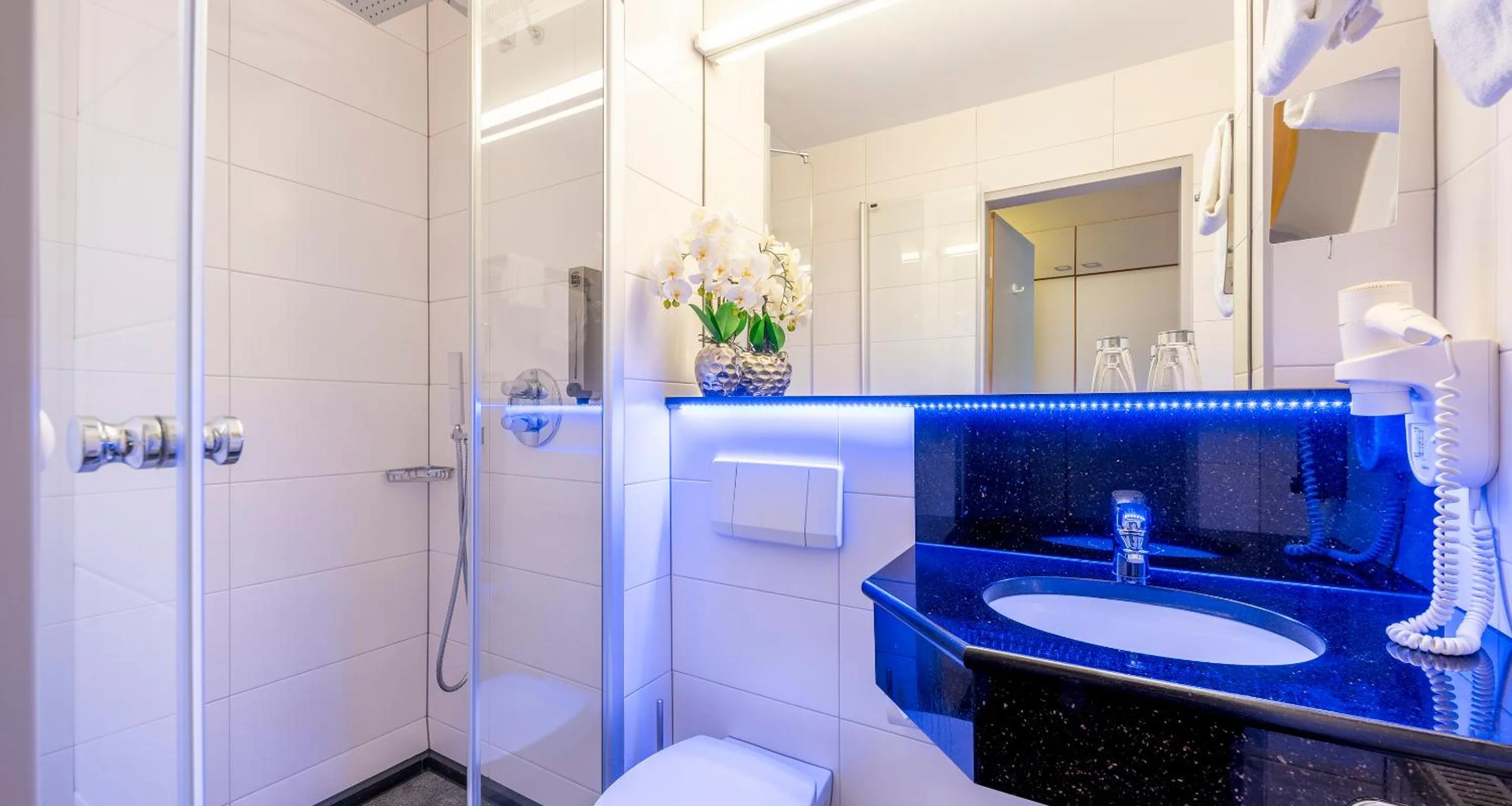 Shower in PLAZA INN Braunschweig City Süd