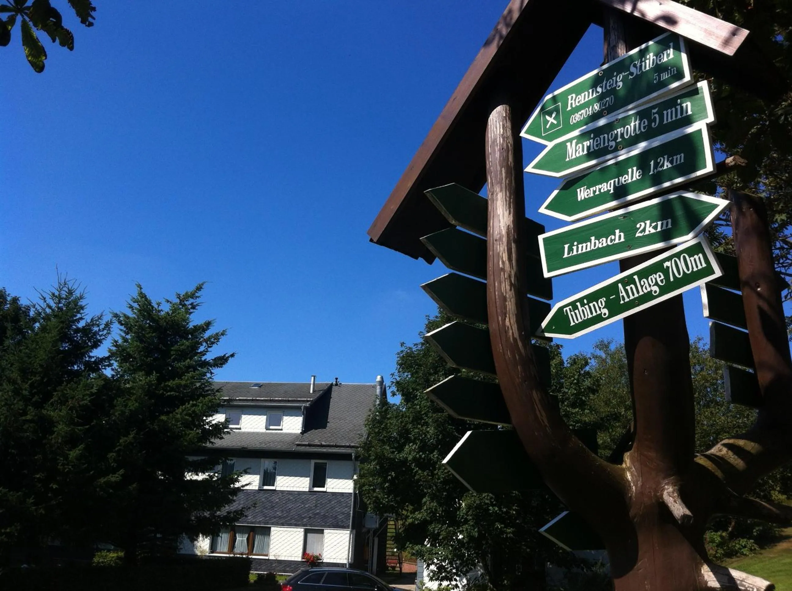 On site in Haus Rosenbaum am Rennsteig Gruppenhaus - Pension - Begegnungsstätte bis 50 Personen