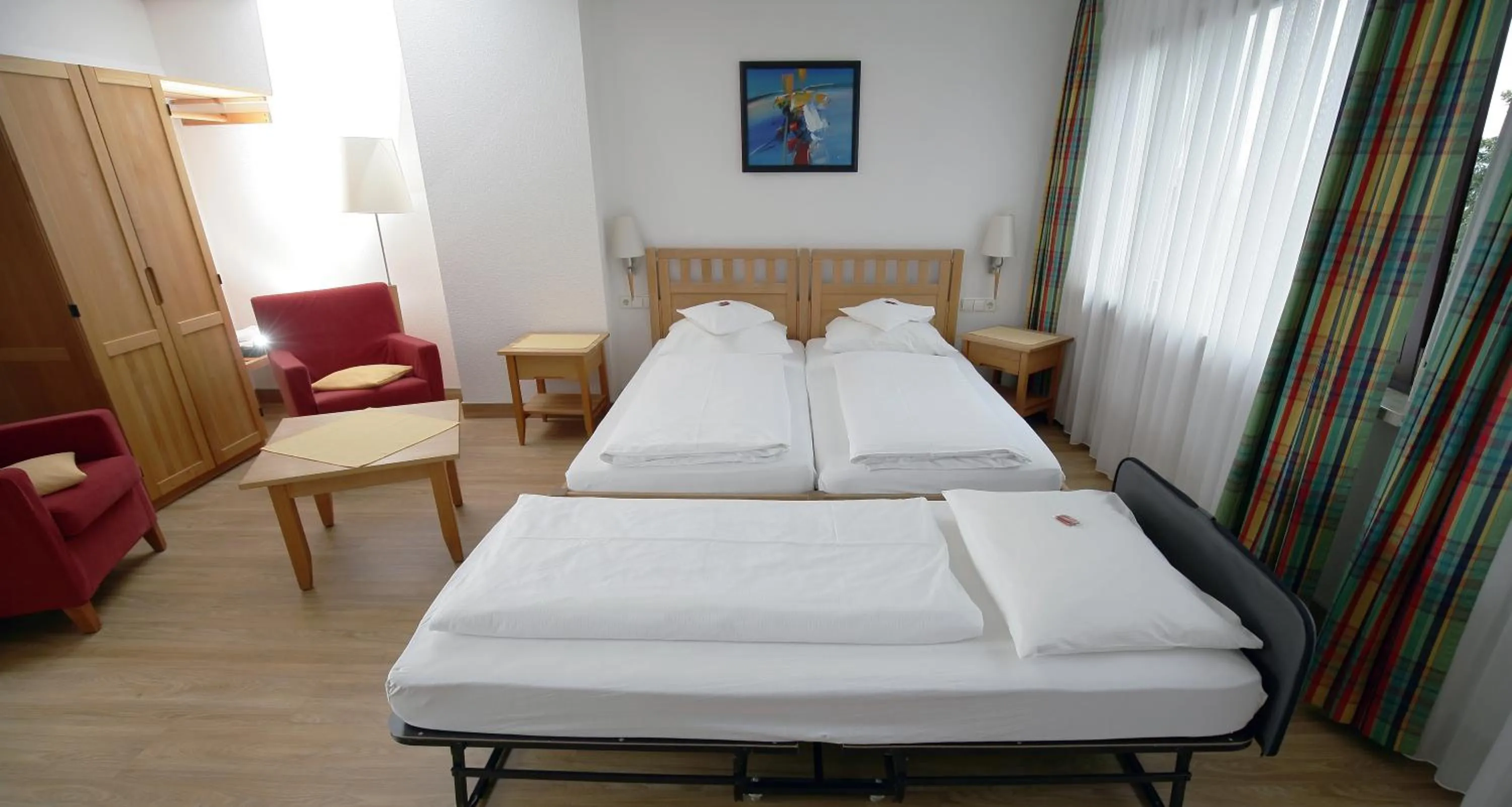 Photo of the whole room, Bed in Badhotel Restaurant Stauferland