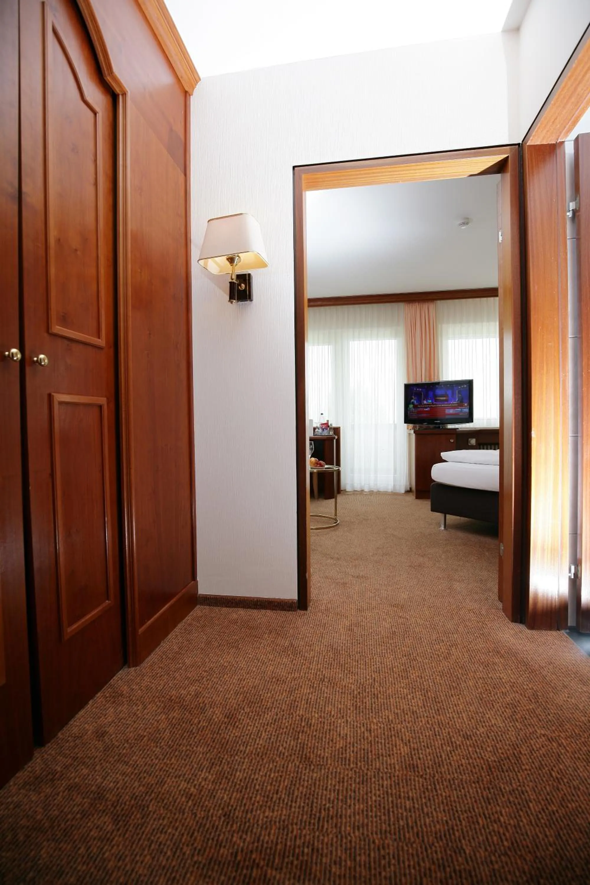 Photo of the whole room, Bed in Badhotel Restaurant Stauferland