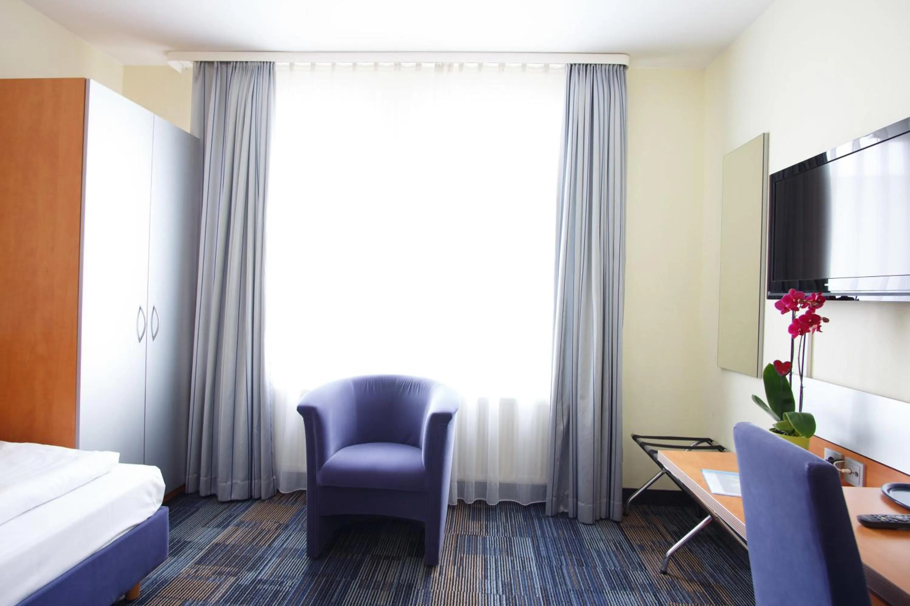 Decorative detail, Bed in Senator Hotel