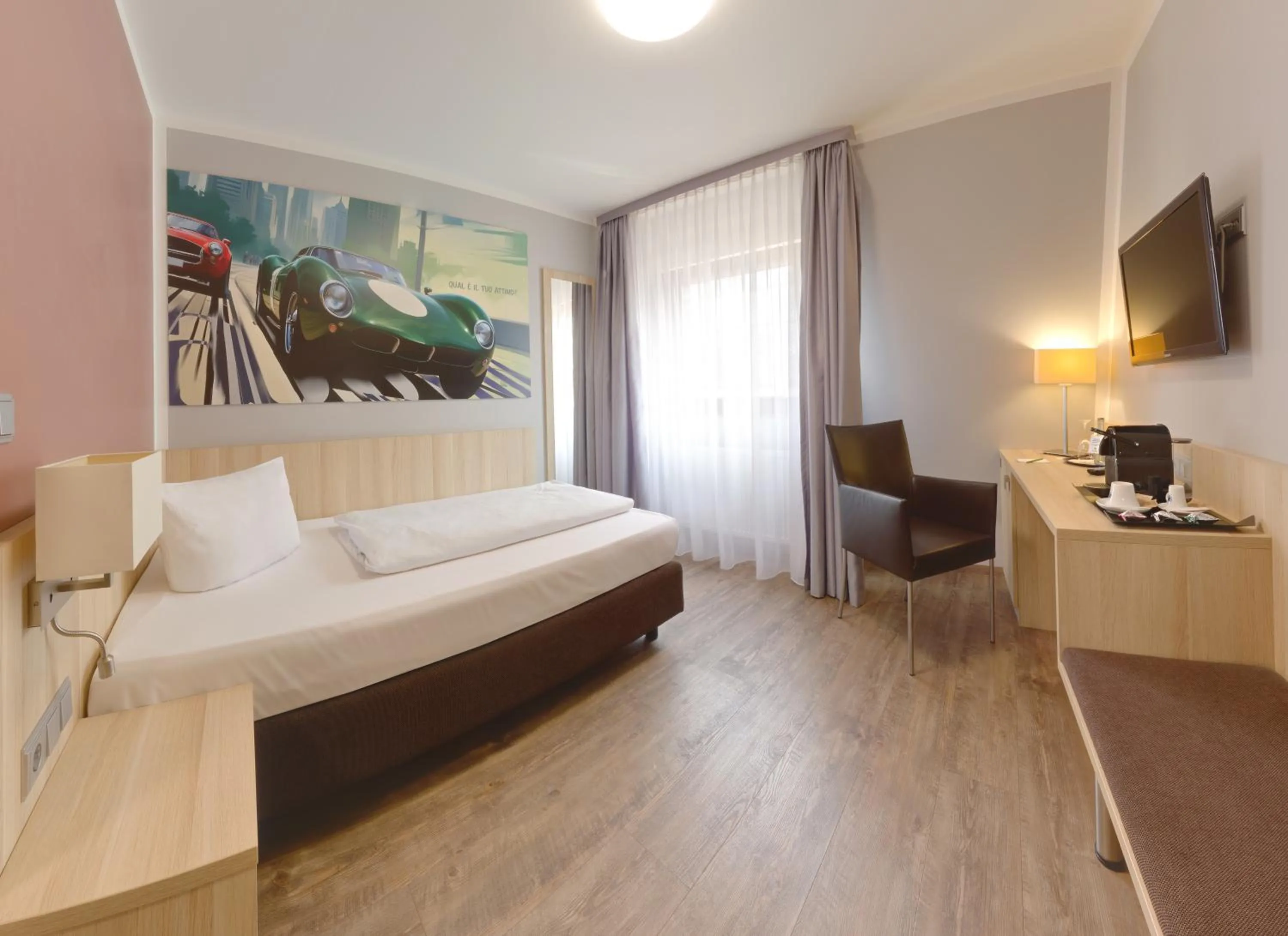 Bed in attimo Hotel Stuttgart***S