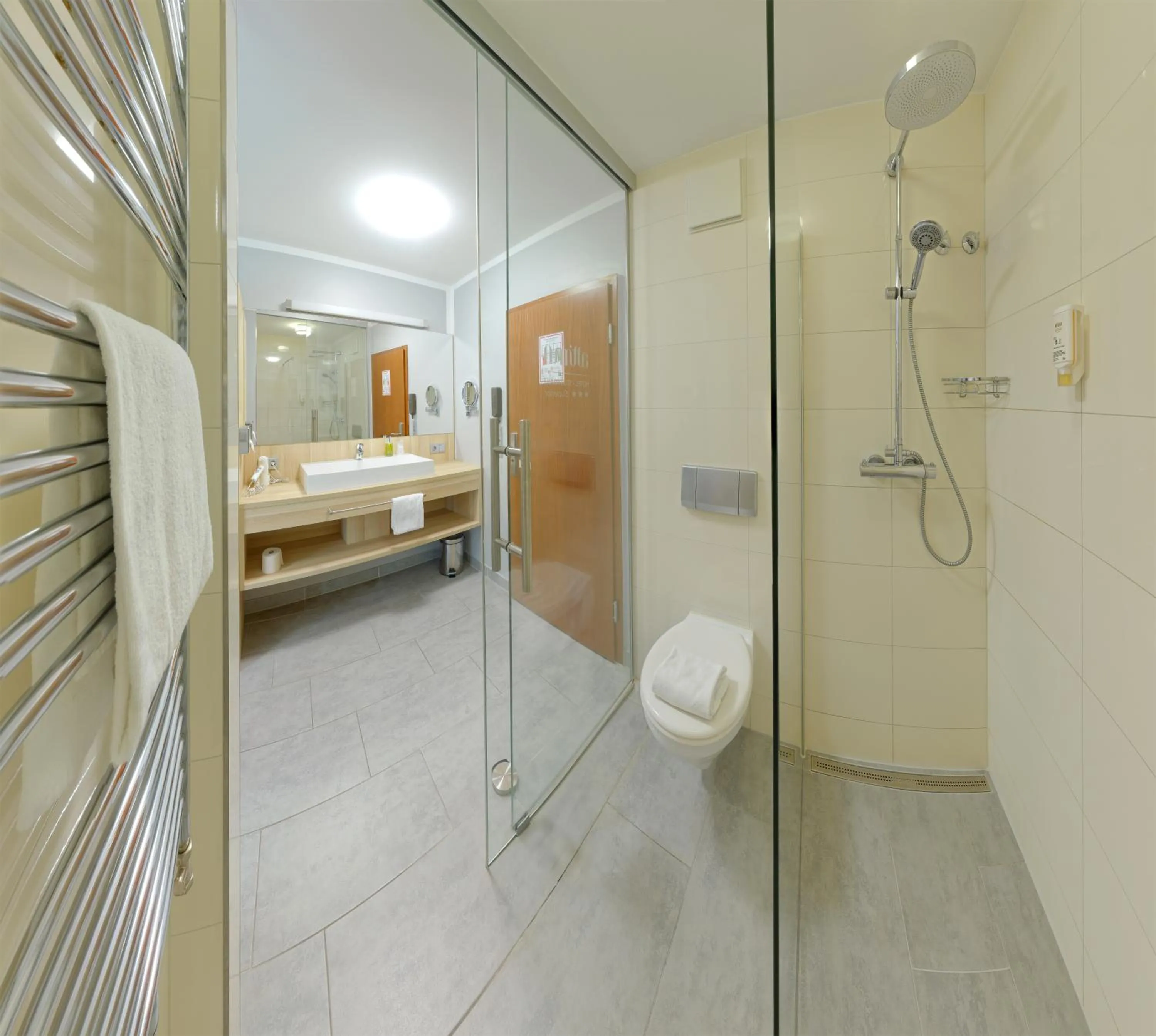 Shower in attimo Hotel Stuttgart***S