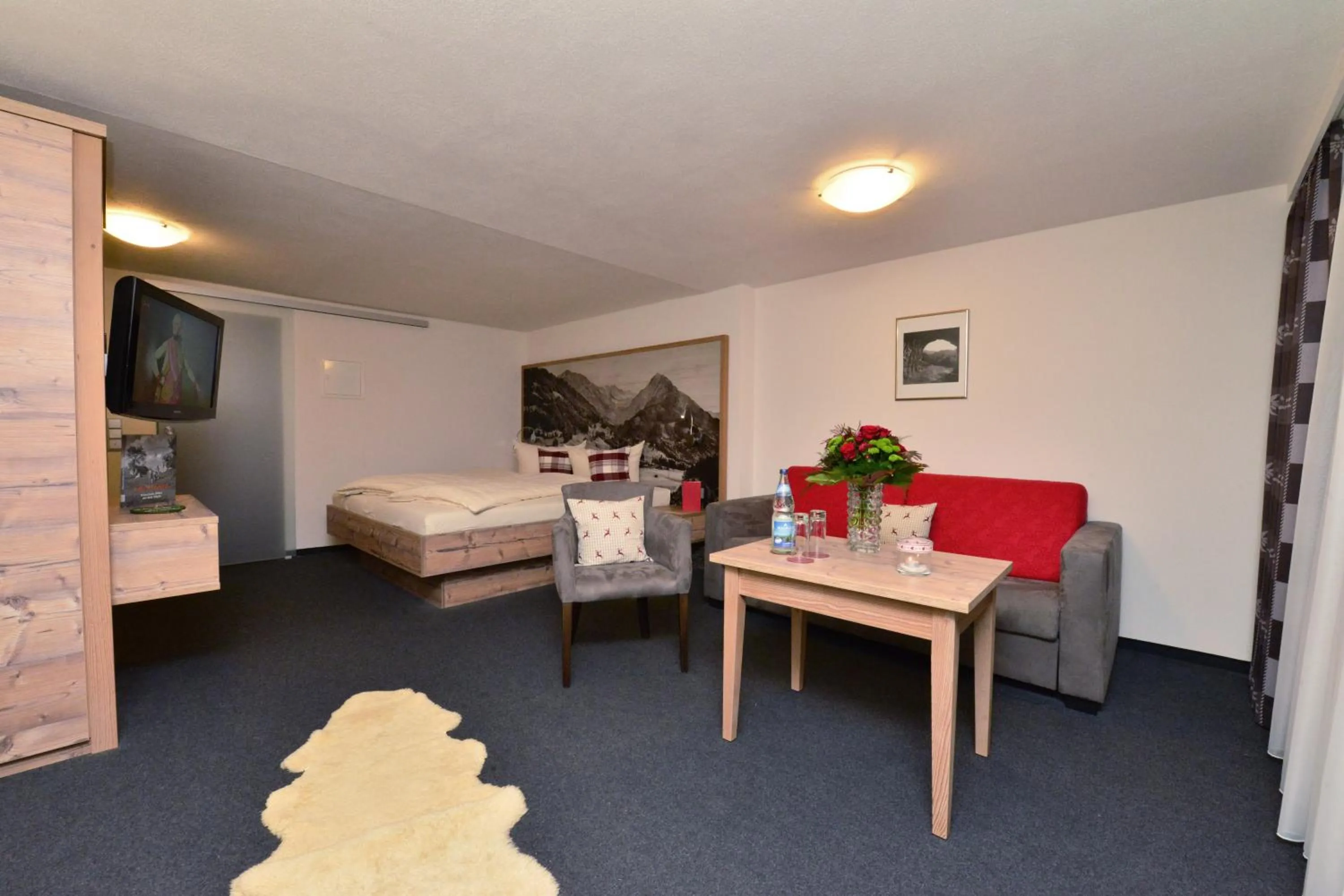 Photo of the whole room, Bed in Sonnenbichl Hotel am Rotfischbach