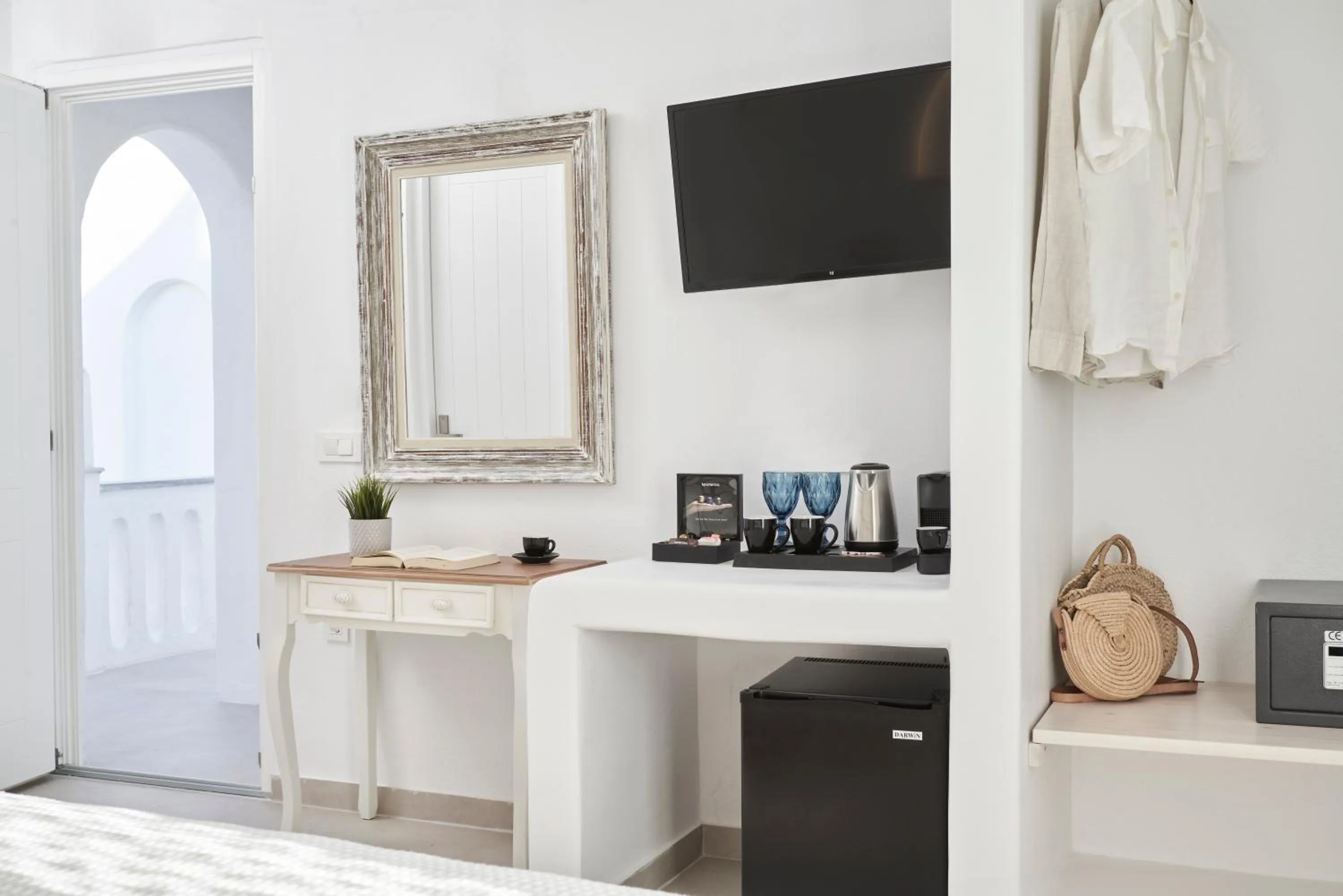 Photo of the whole room in Galation