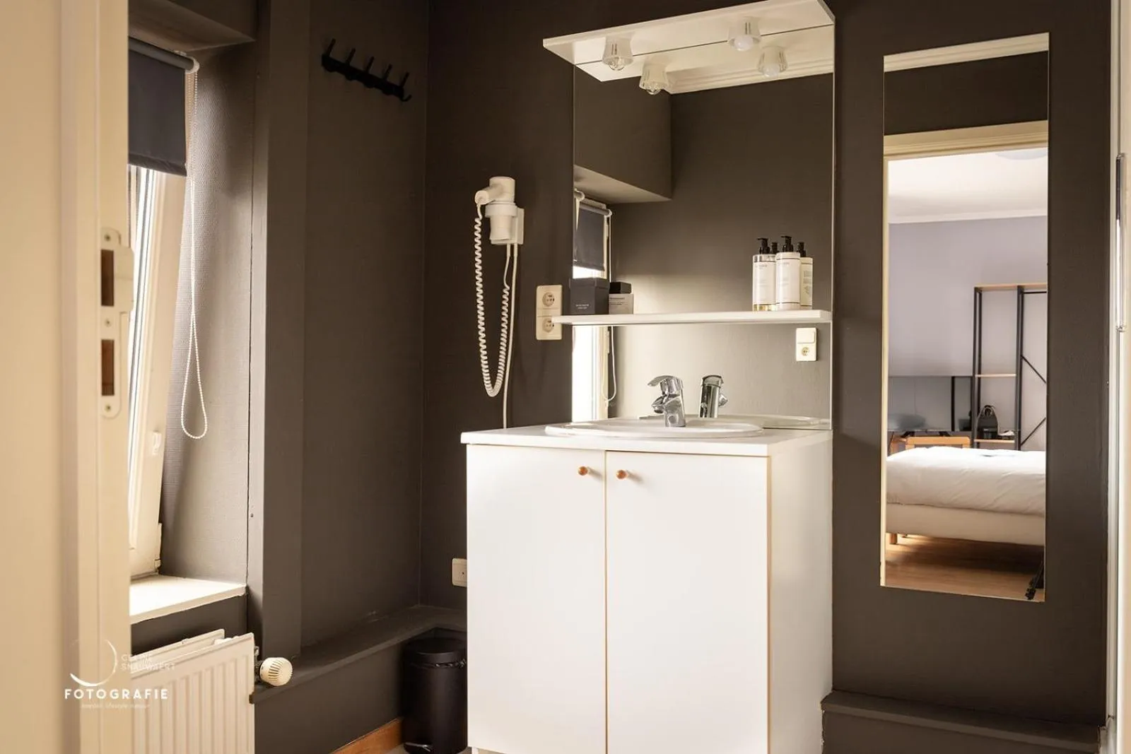 Bathroom, Bed in Hotel & Restaurant Maison Pal'Ange