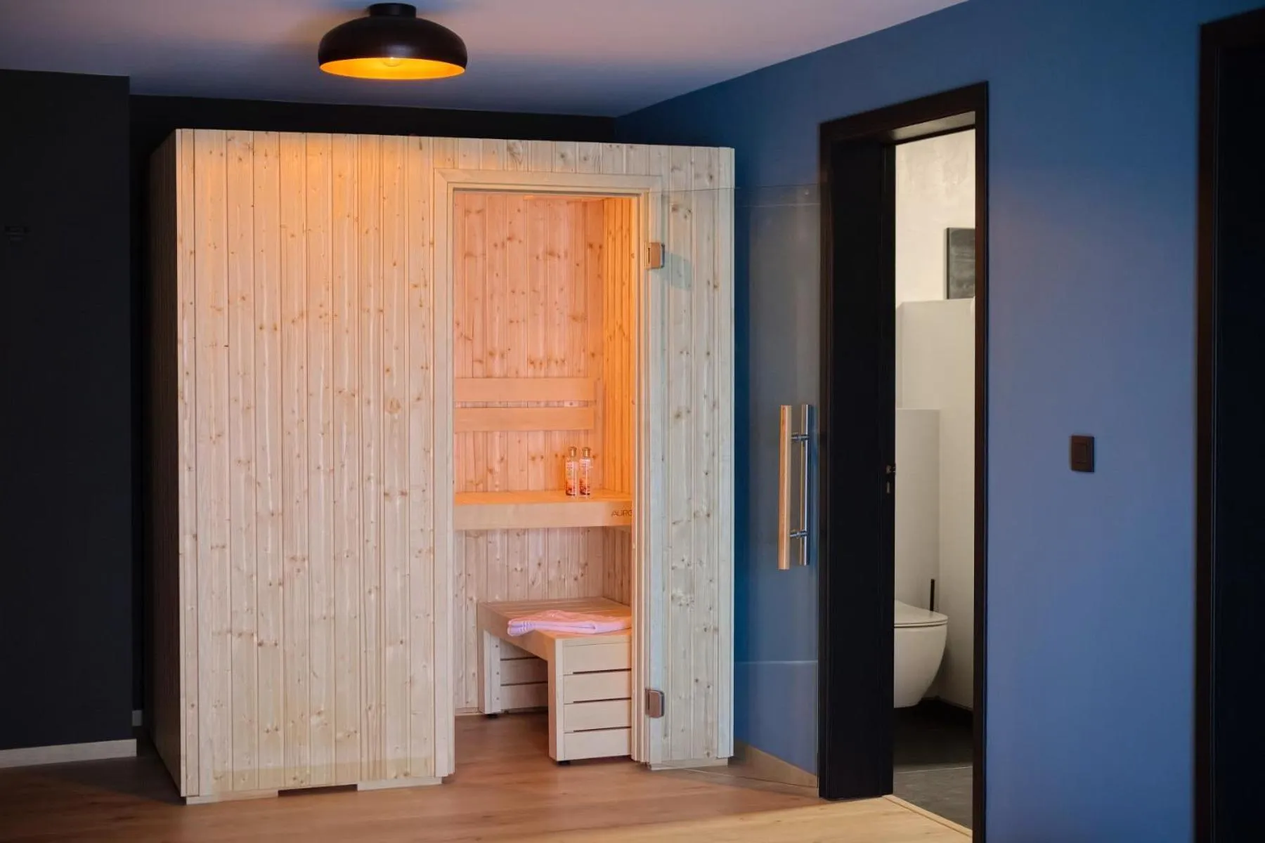 Sauna, Bed in Hotel & Restaurant Maison Pal'Ange