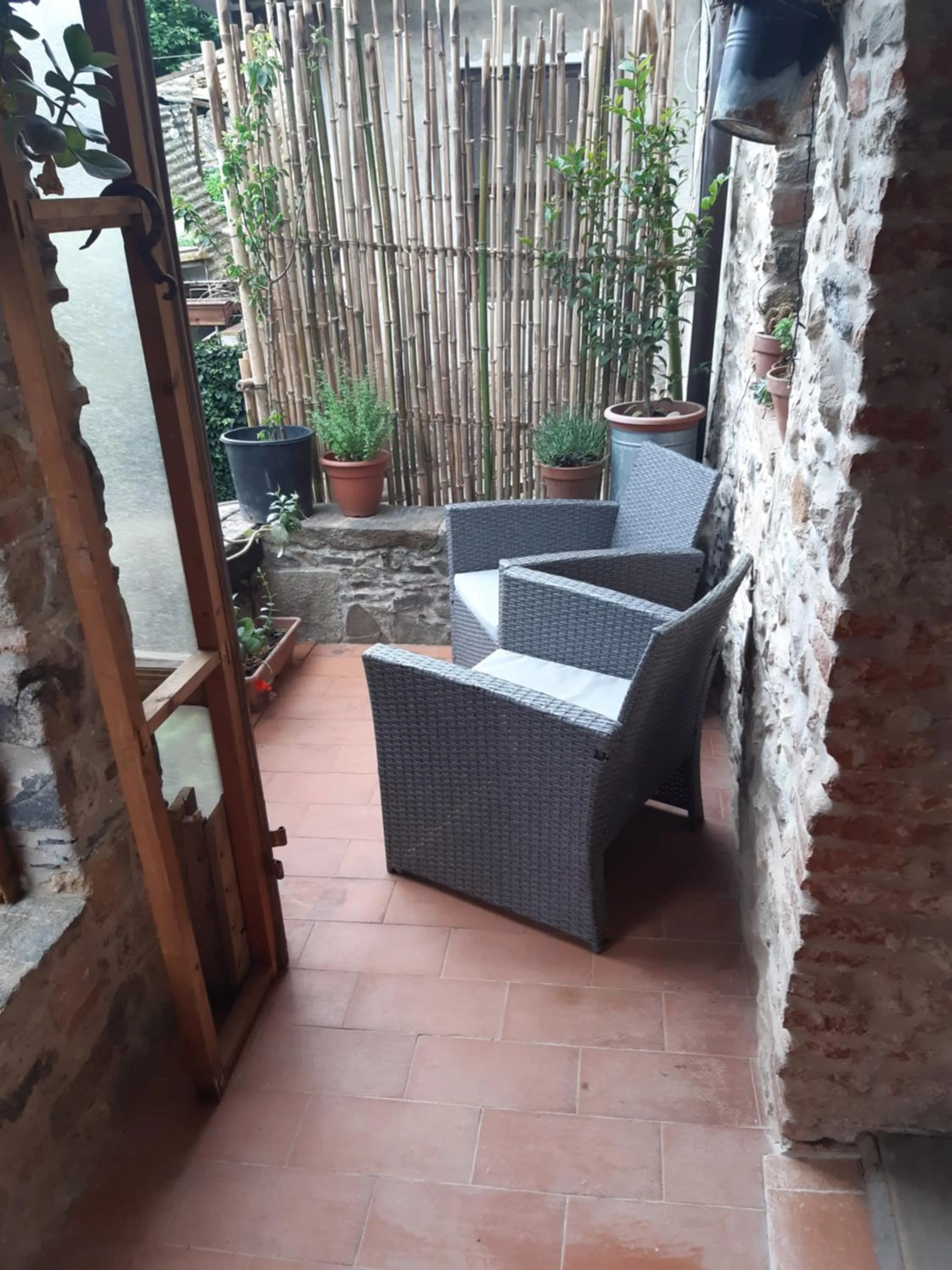 Seating area in Locanda del Capo