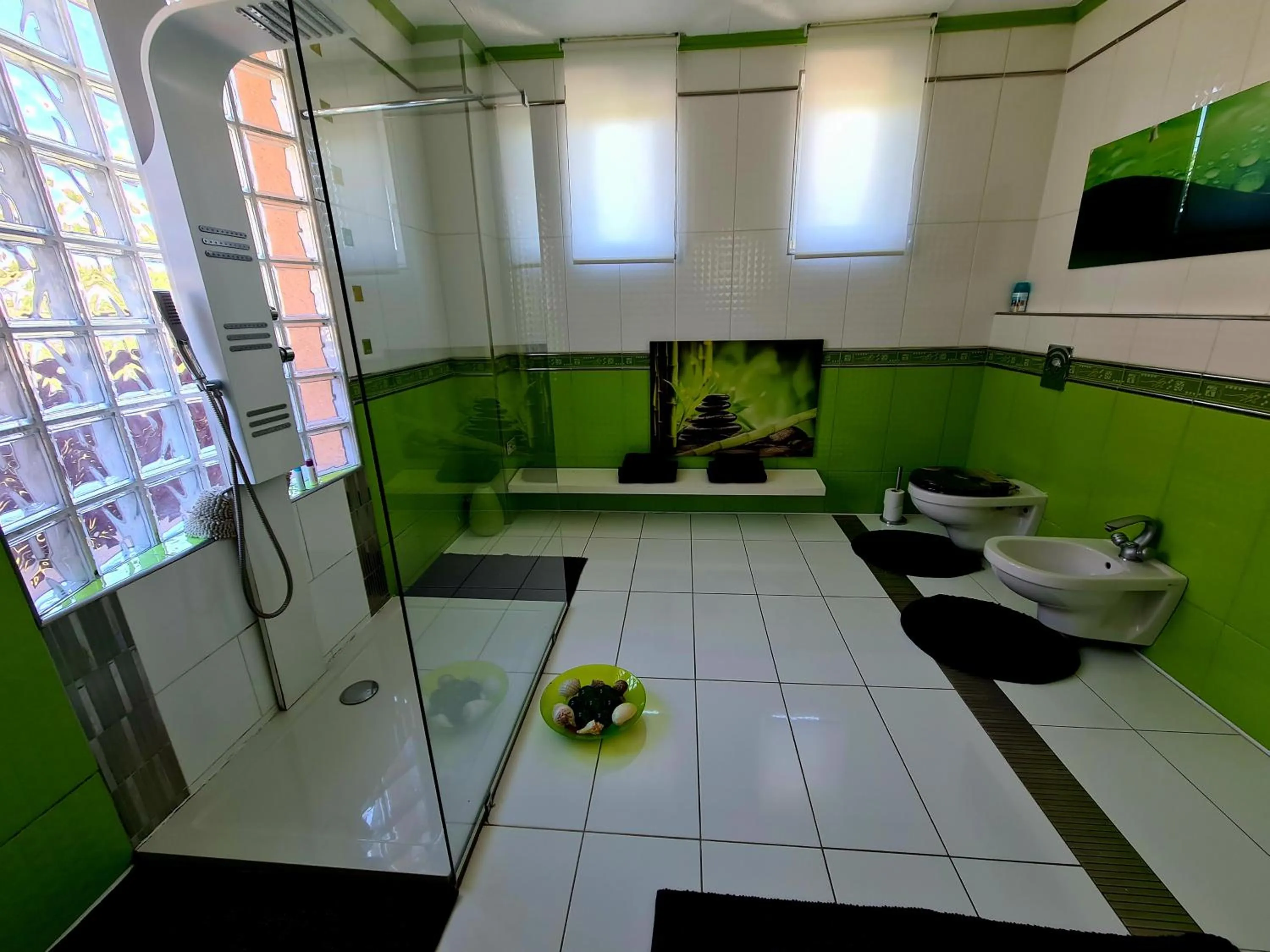 Bathroom in Airport Luxury Apartman 42