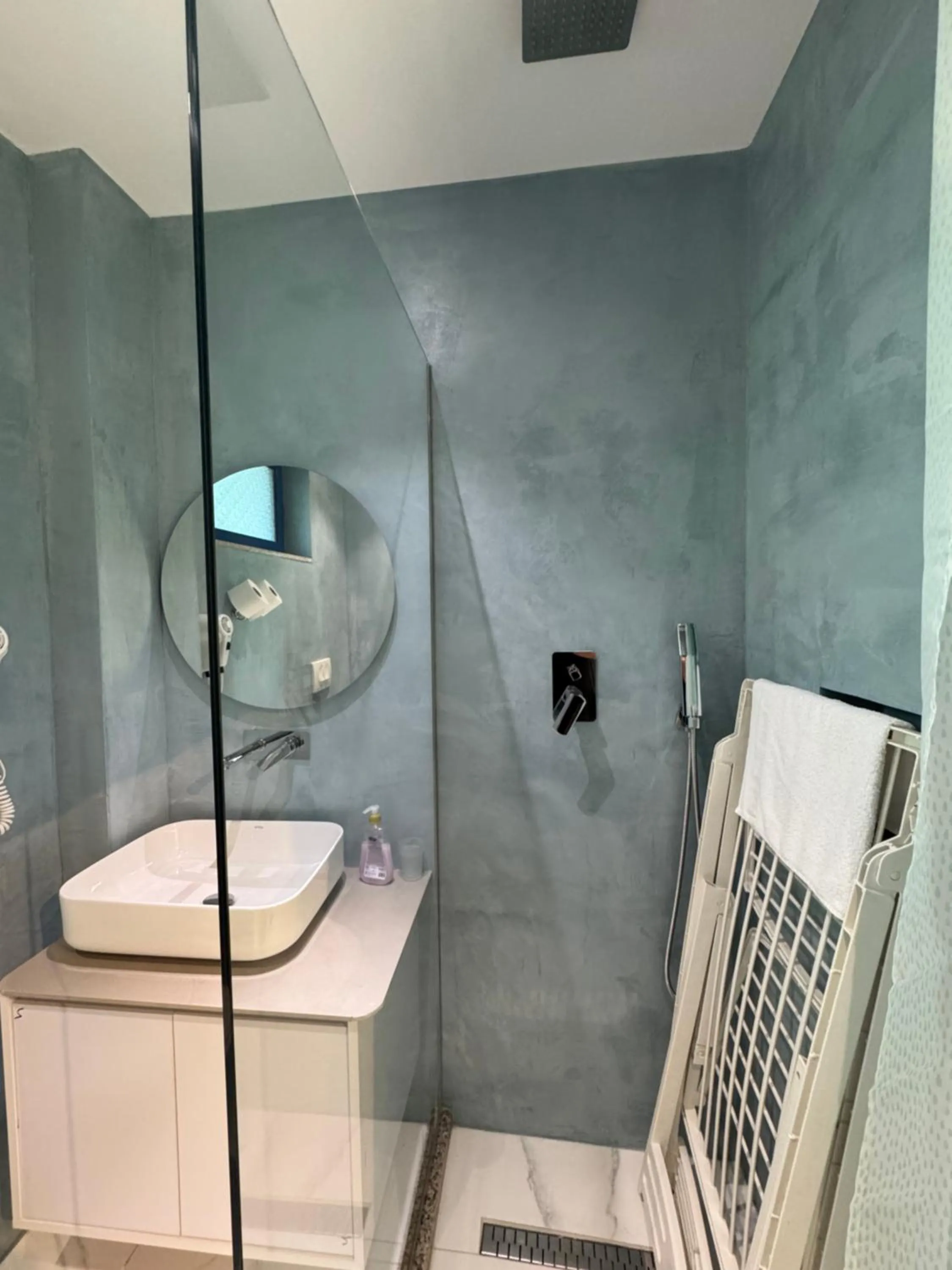 Bathroom in Hotel Cekodhima