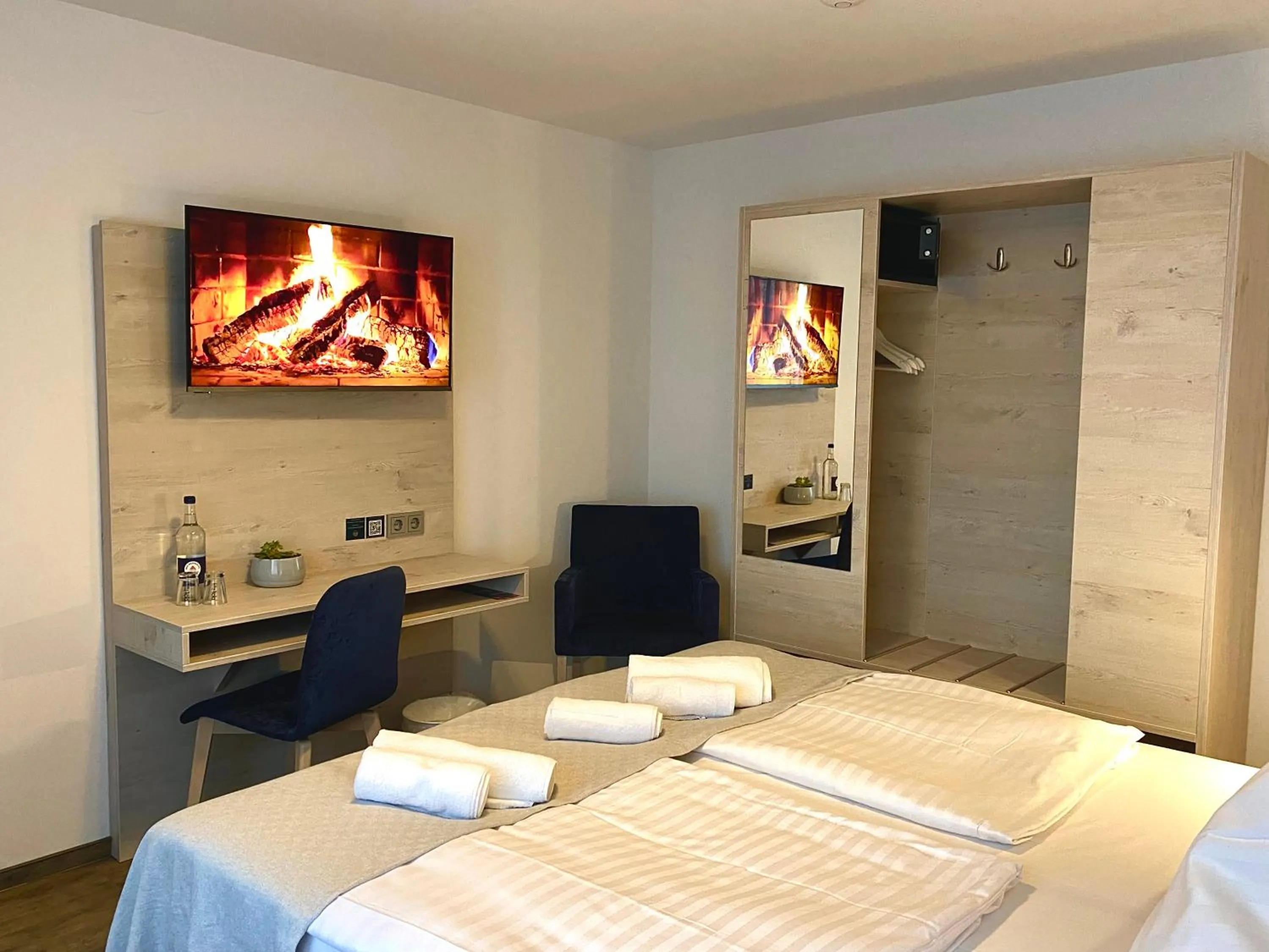 TV and multimedia, Bed in Hotel Kranenborgh Steinhude am Meer